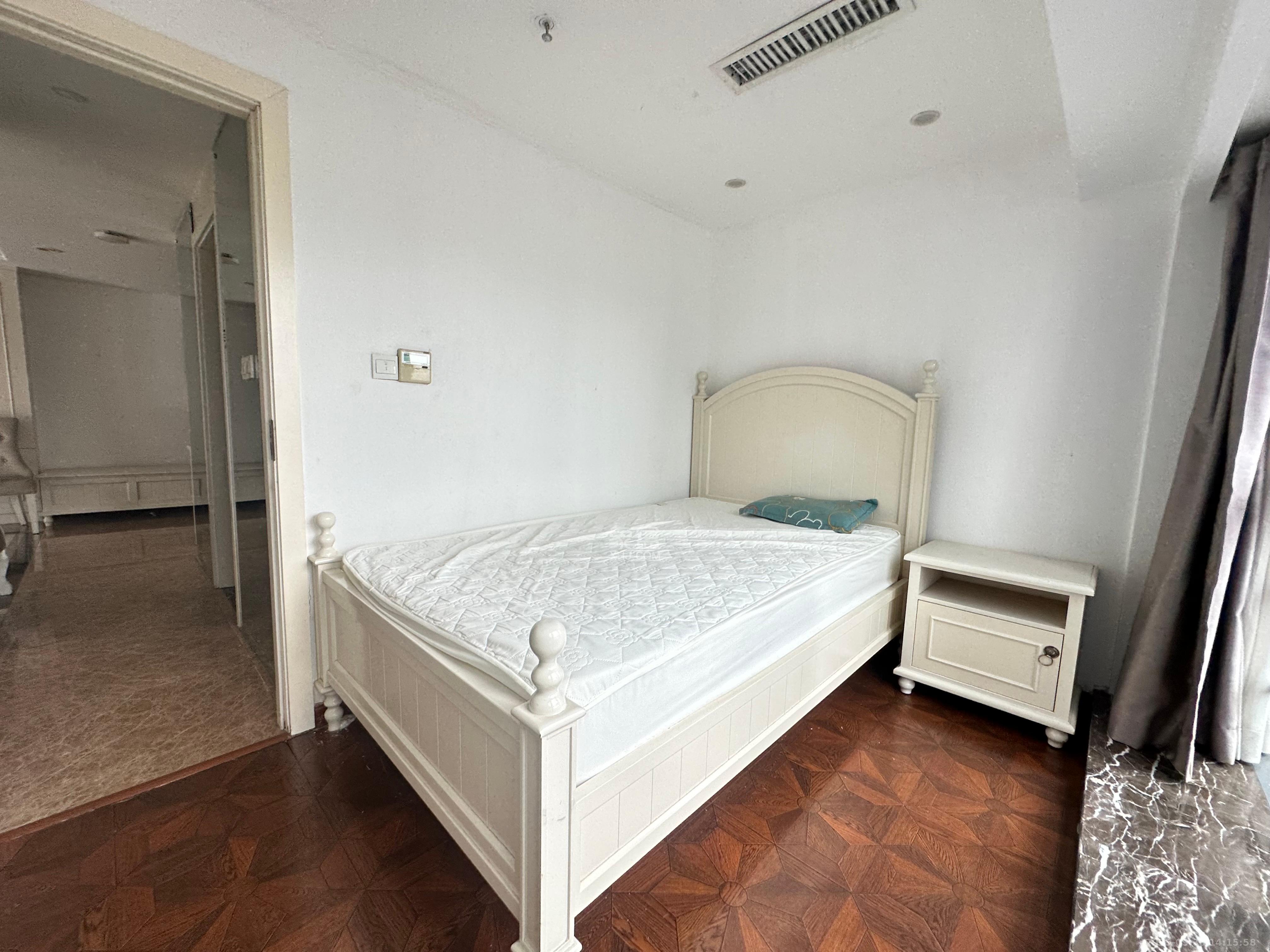 泊富公寓（泊富国际广场）  1室0厅0卫    3200.0元/月室内图