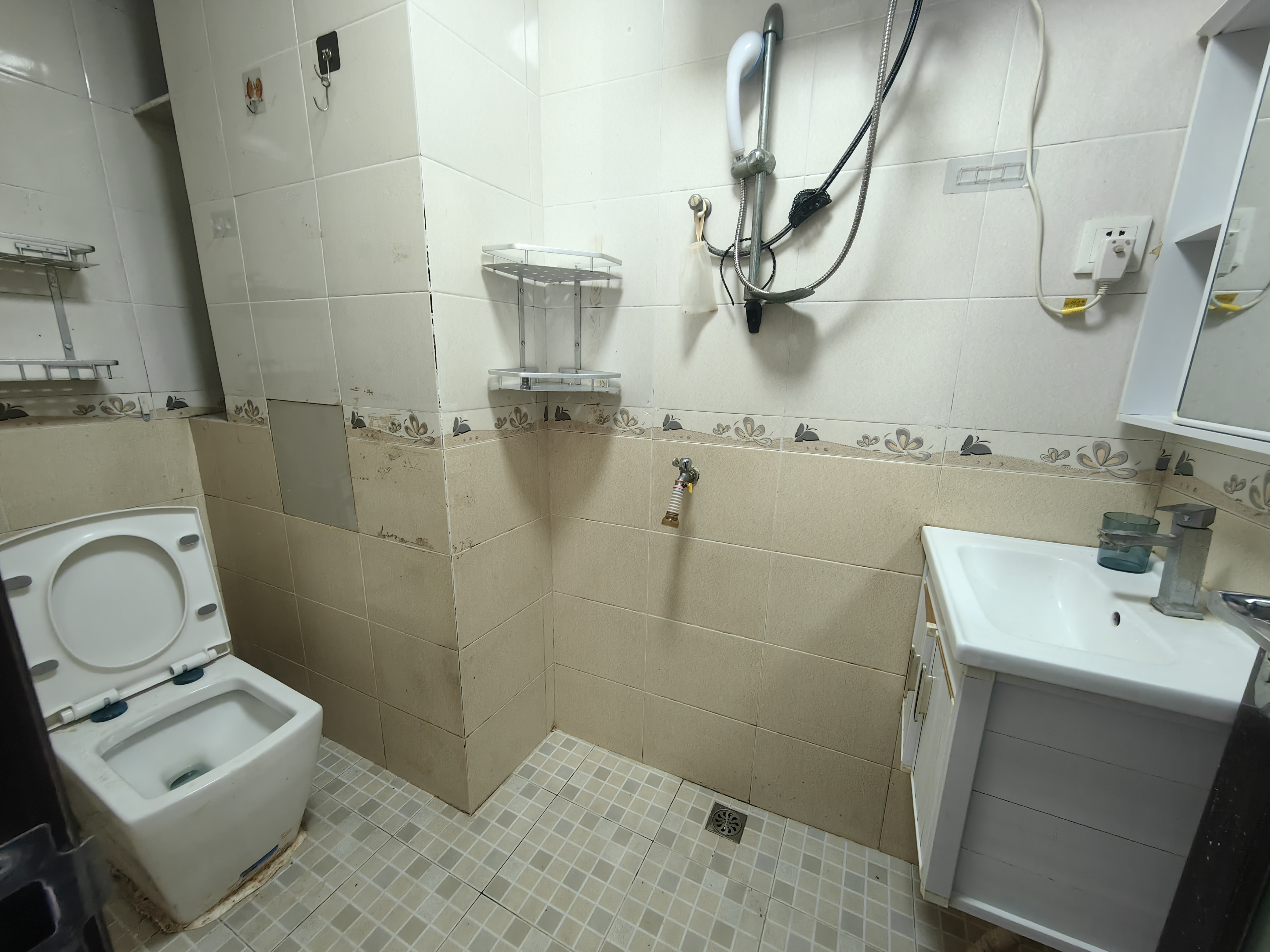 蓝天丽城 1室1厅1卫 45.0万 蓝天丽城 1室1厅1卫 45.0万客厅