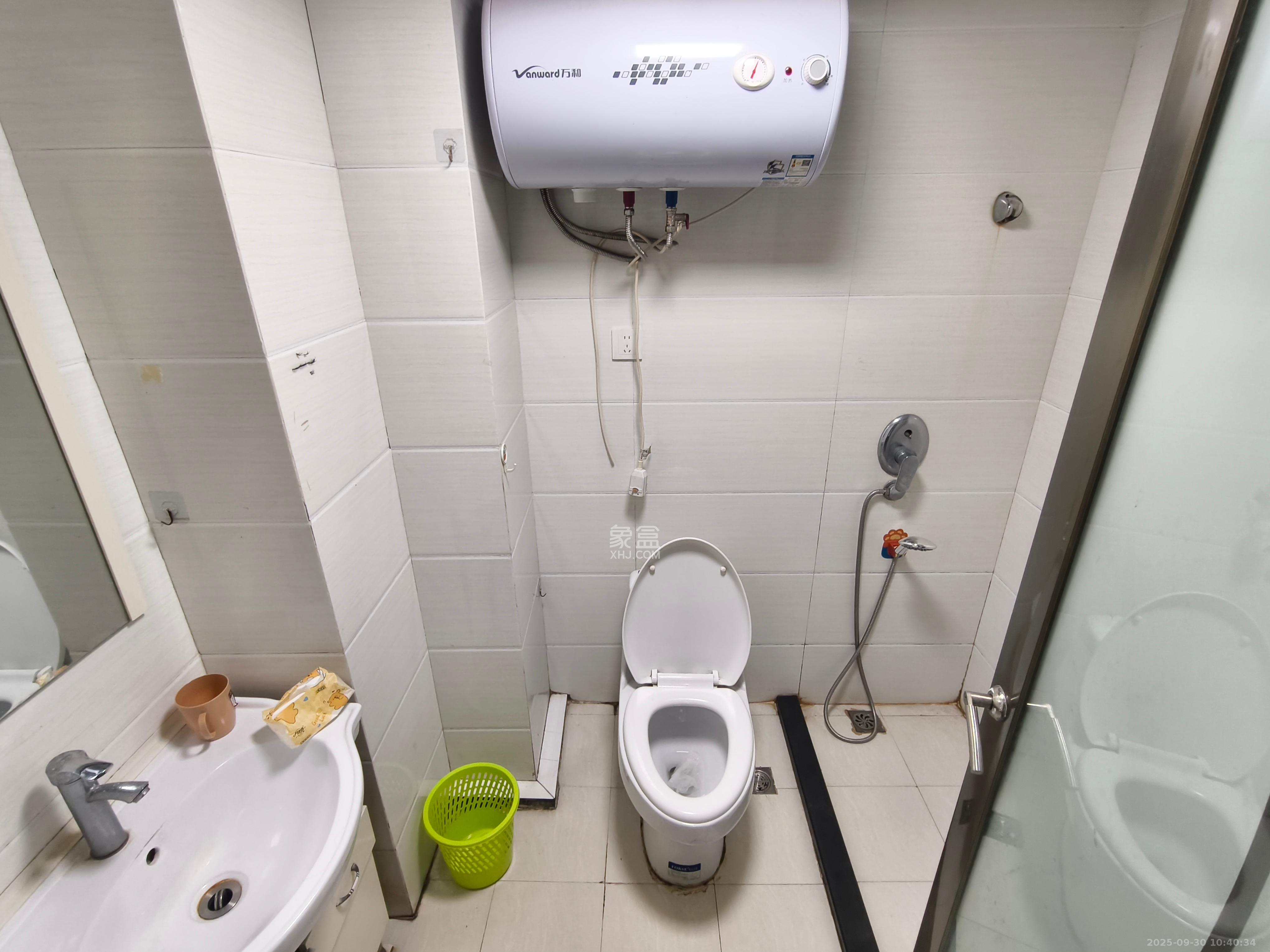 名富公寓 1室0厅1卫 1300.0元/月 名富公寓 1室0厅1卫 1300.0元/月室内图