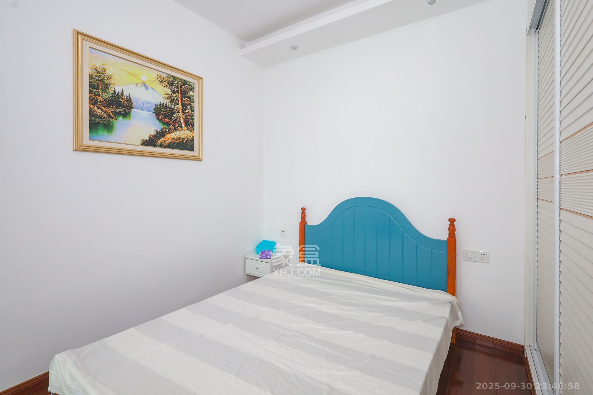 滨江一号(丰泰花园) 2室2厅1卫 102.0万 滨江一号(丰泰花园) 2室2厅1卫 102.0万卧室