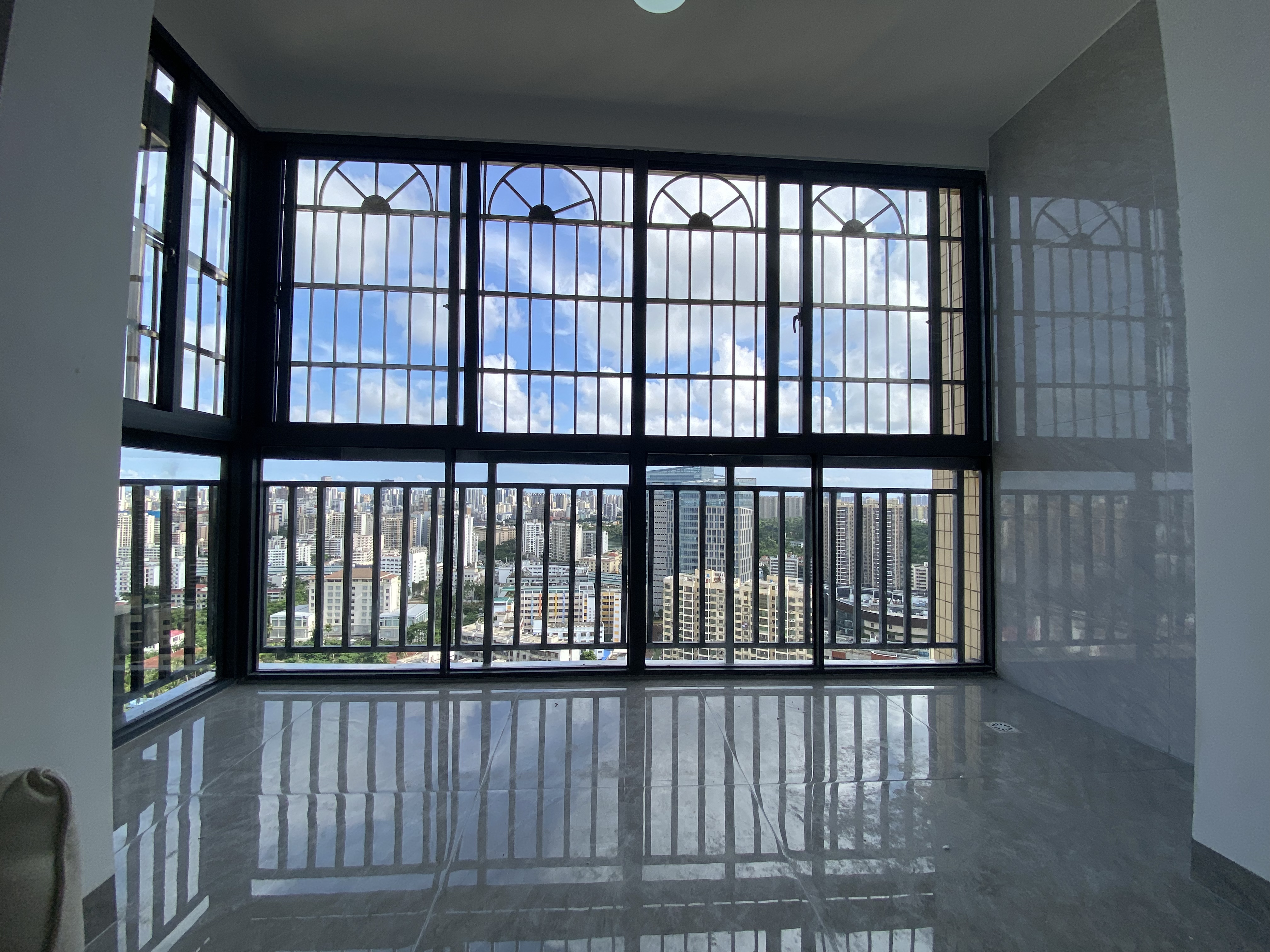 金海广场 2室2厅1卫 113.0万 金海广场 2室2厅1卫 113.0万室内图