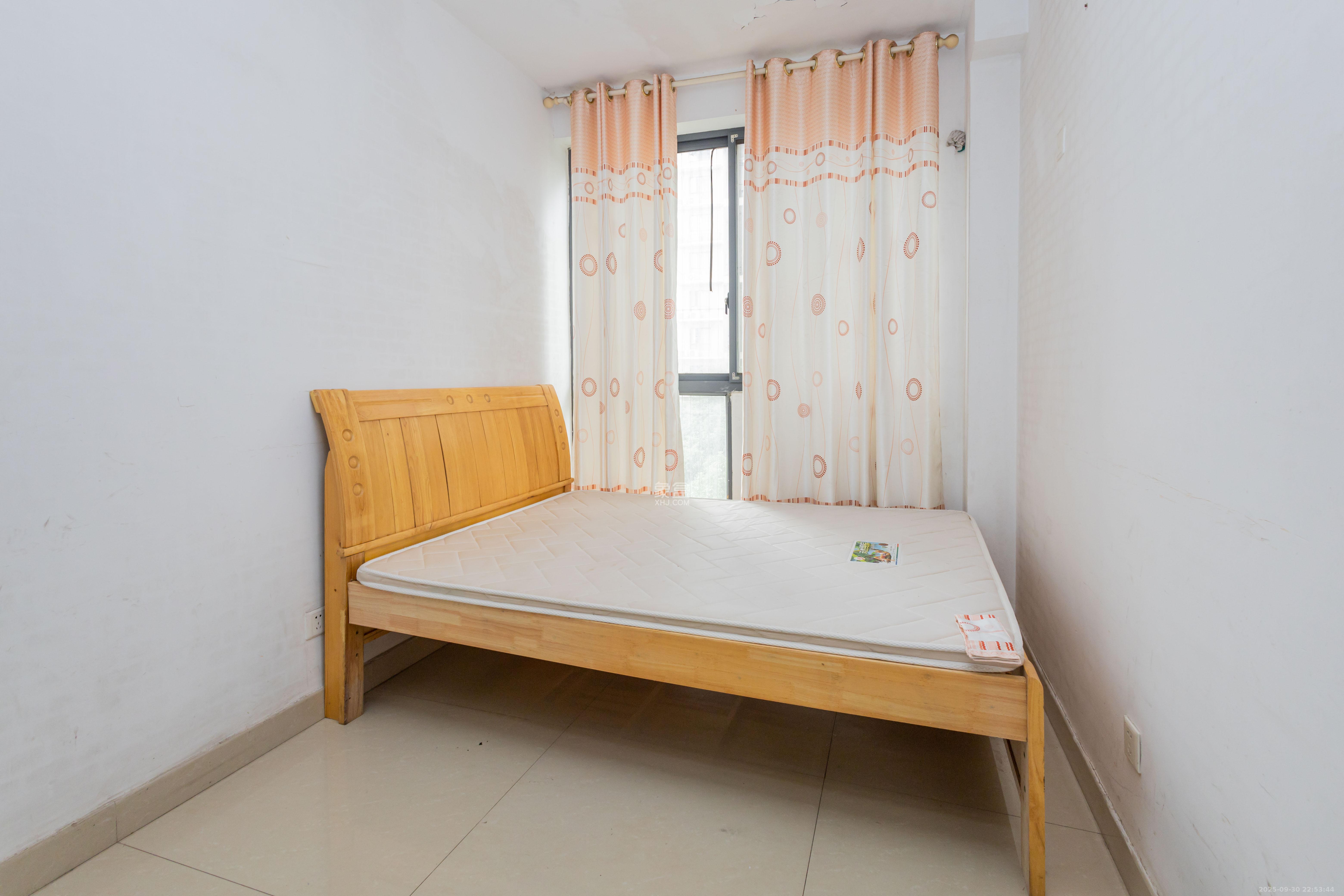 中国铁建国际城一期 3室2厅1卫 48.8万 中国铁建国际城一期 3室2厅1卫 48.8万卧室