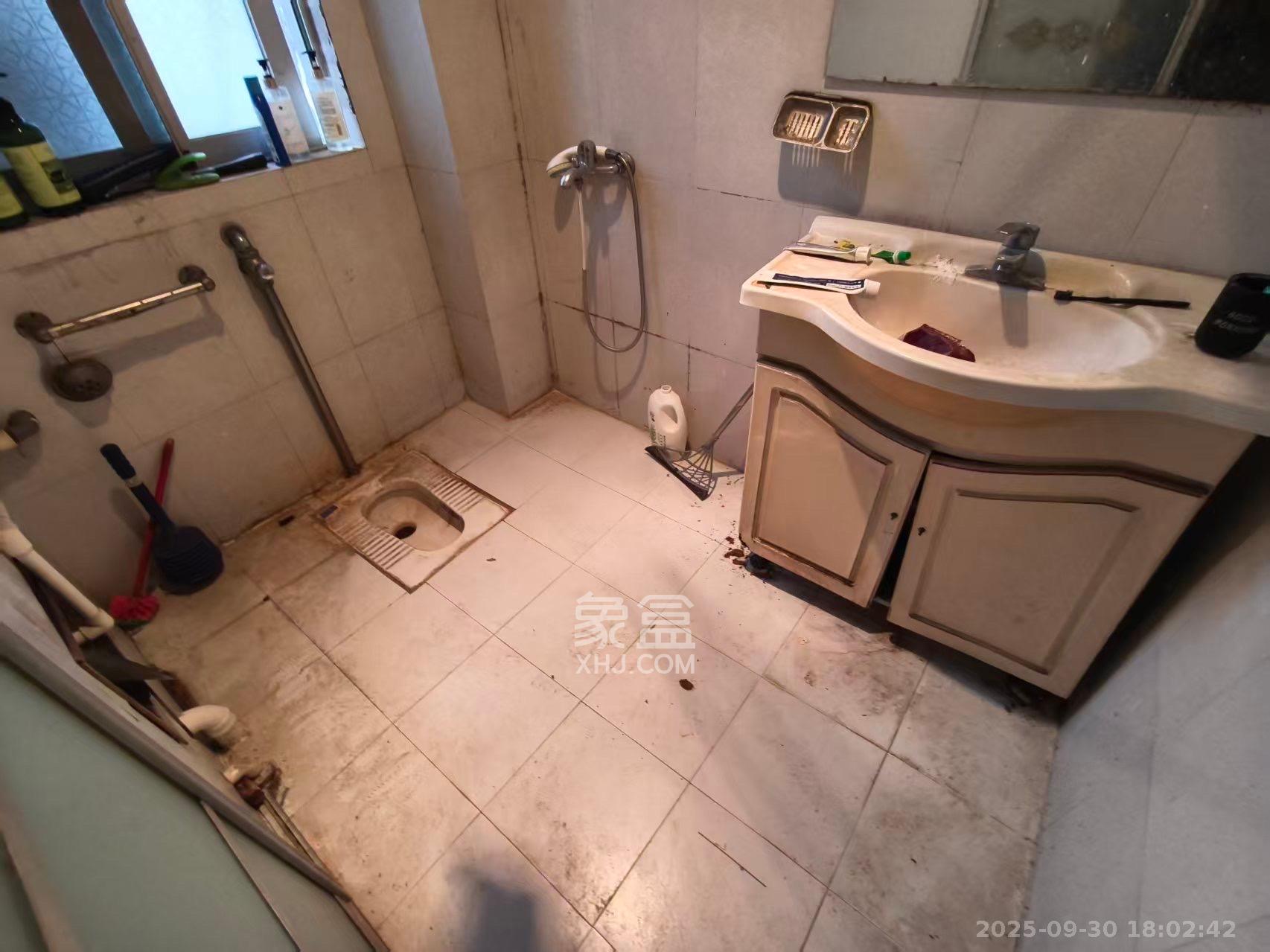 南建公寓  1室1厅1卫   500.00元/月室内图