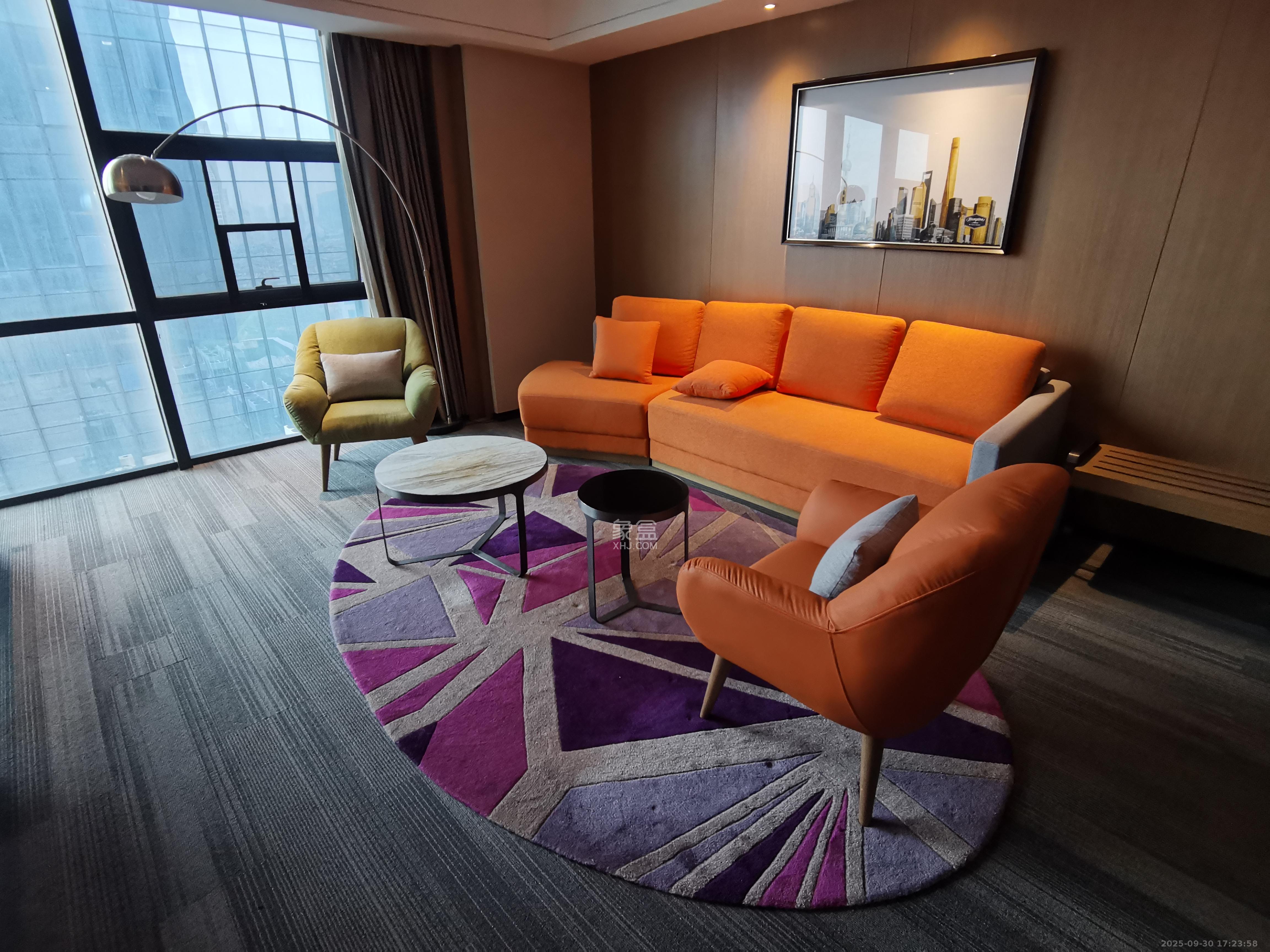 东盈商业广场(华泉城市广场)  1室0厅0卫    3500.0元/月 东盈商业广场(华泉城市广场)  1室0厅0卫    3500.0元/月