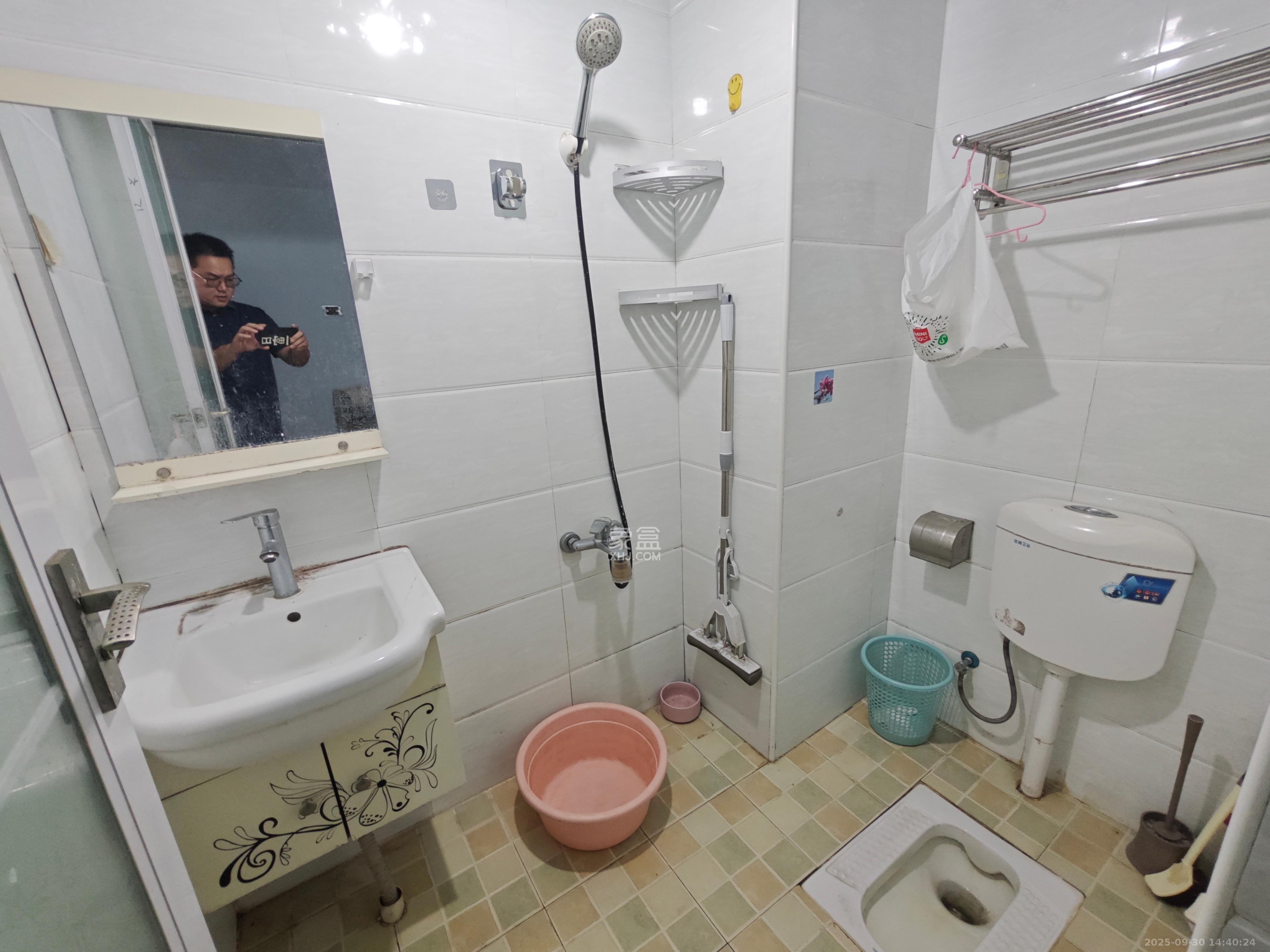 红公馆(前程丽景大厦) 1室1厅1卫 1300.0元/月 红公馆(前程丽景大厦) 1室1厅1卫 1300.0元/月室内图