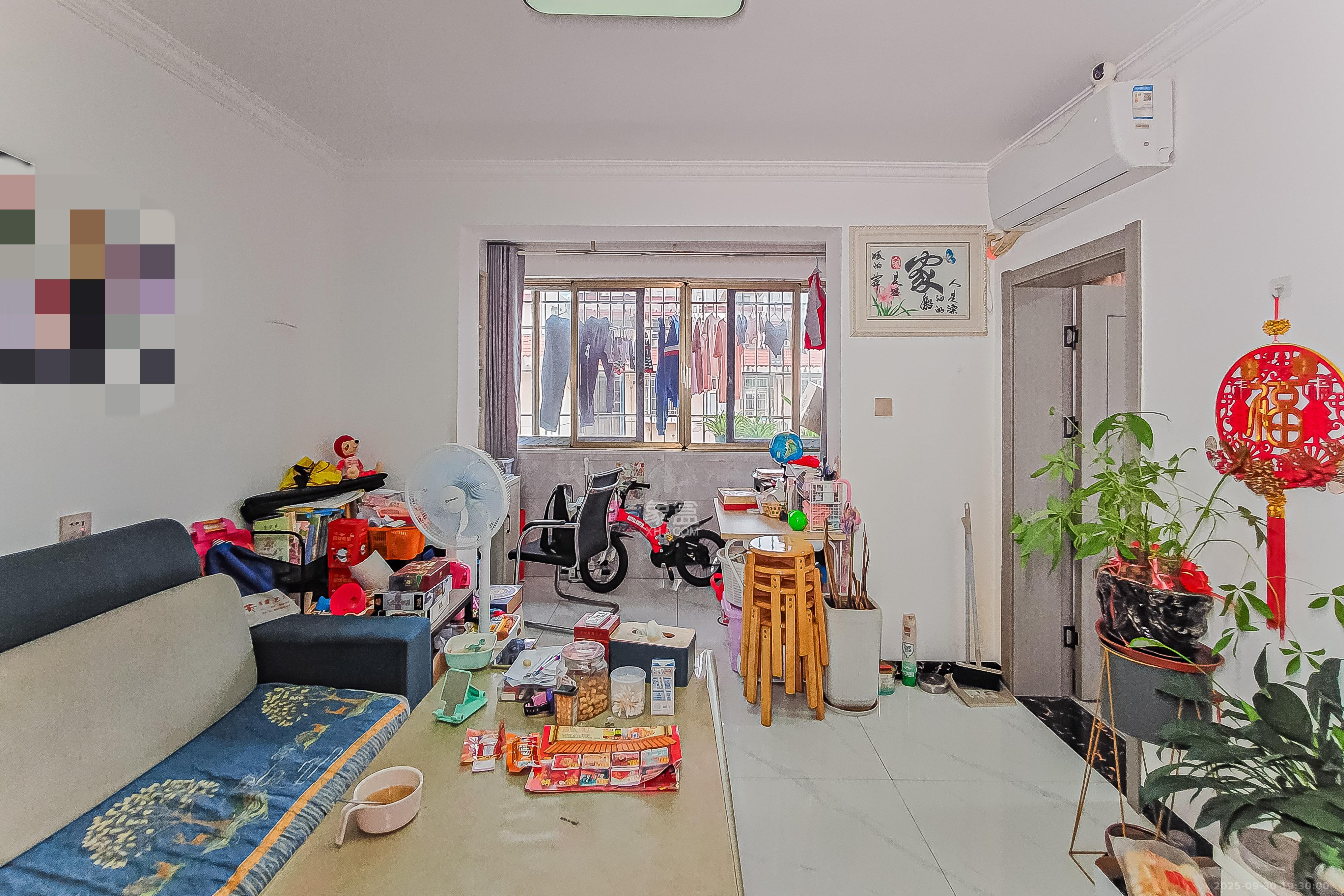 静谧园  3室1厅1卫    40.0万客厅