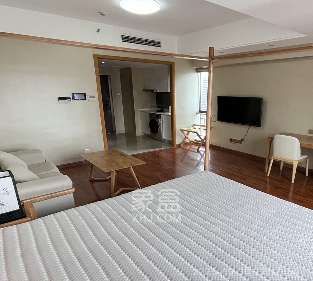 五一钻界  1室1厅1卫    2400.0元/月室内图