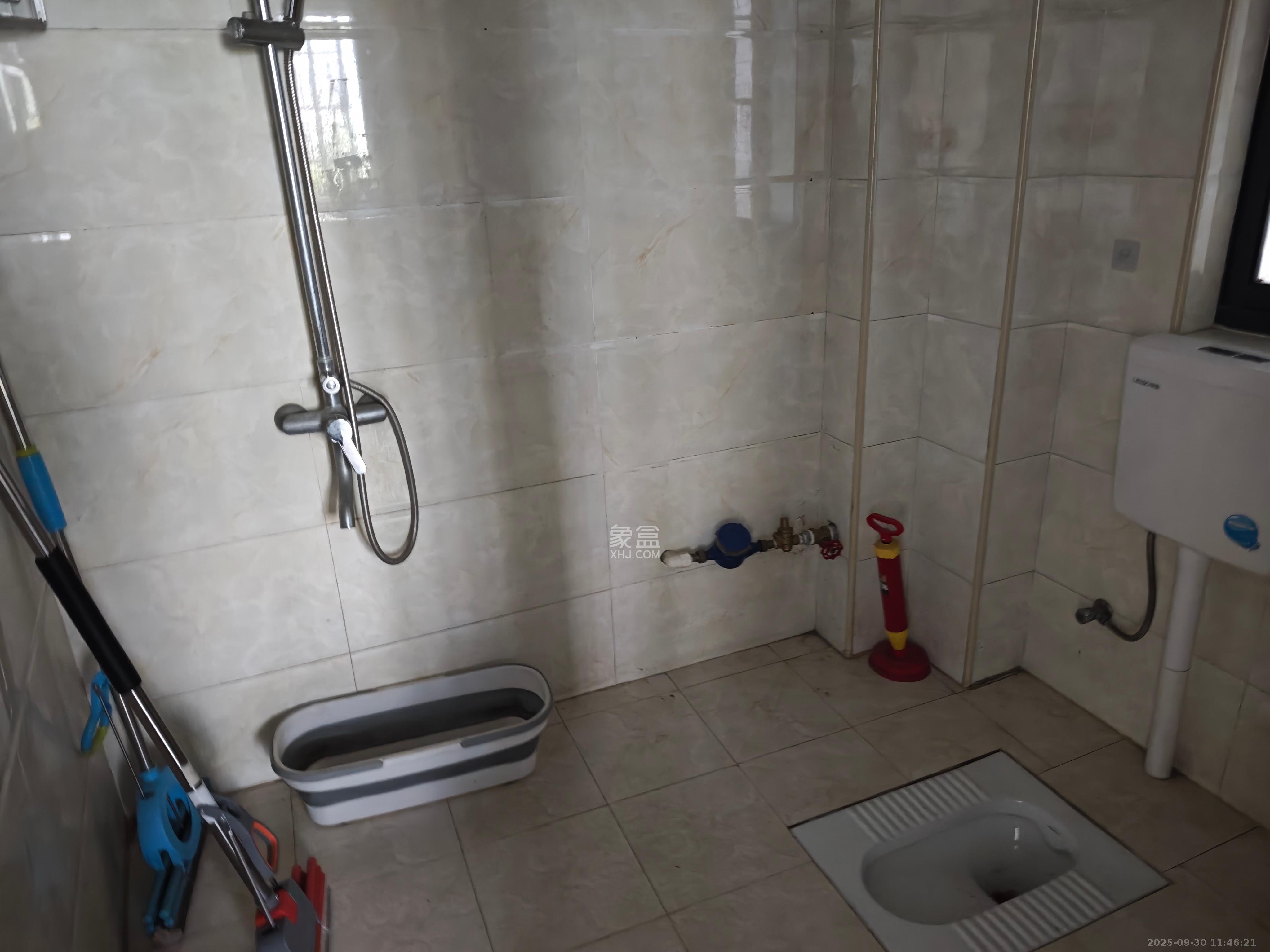 世纪桃花苑  4室2厅2卫    3200.0元/月室内图