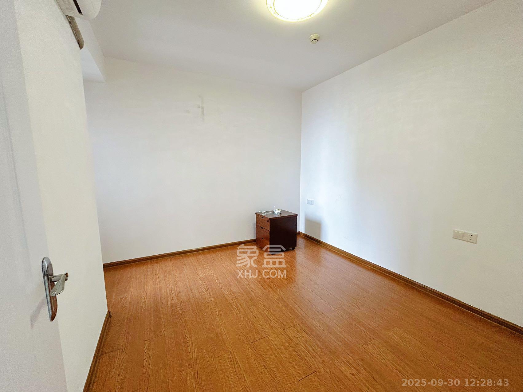 北辰三角洲E4区 3室2厅1卫 3200.0元/月 北辰三角洲E4区 3室2厅1卫 3200.0元/月室内图