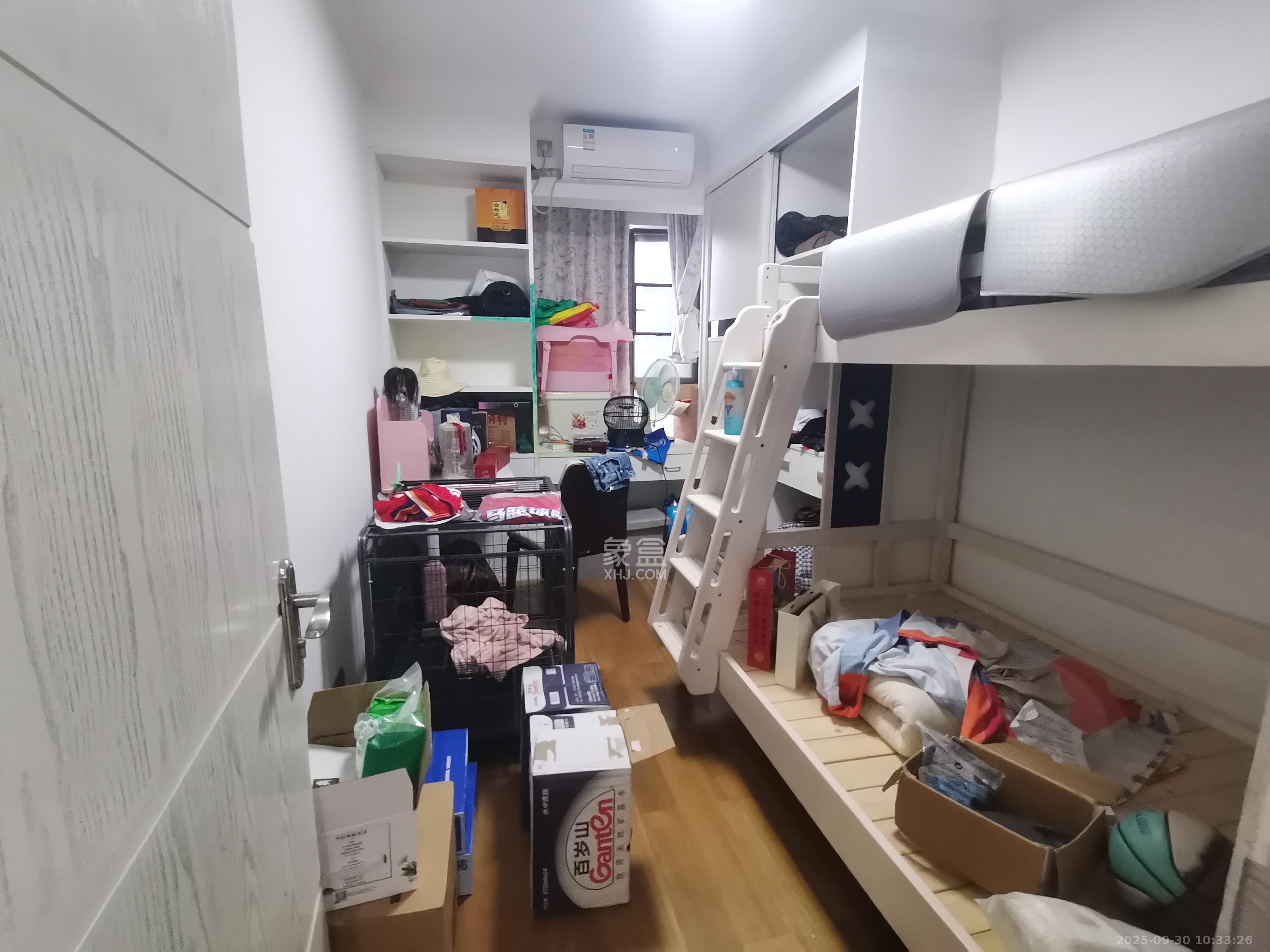 山语城二期  2室2厅1卫    2000.0元/月室内图