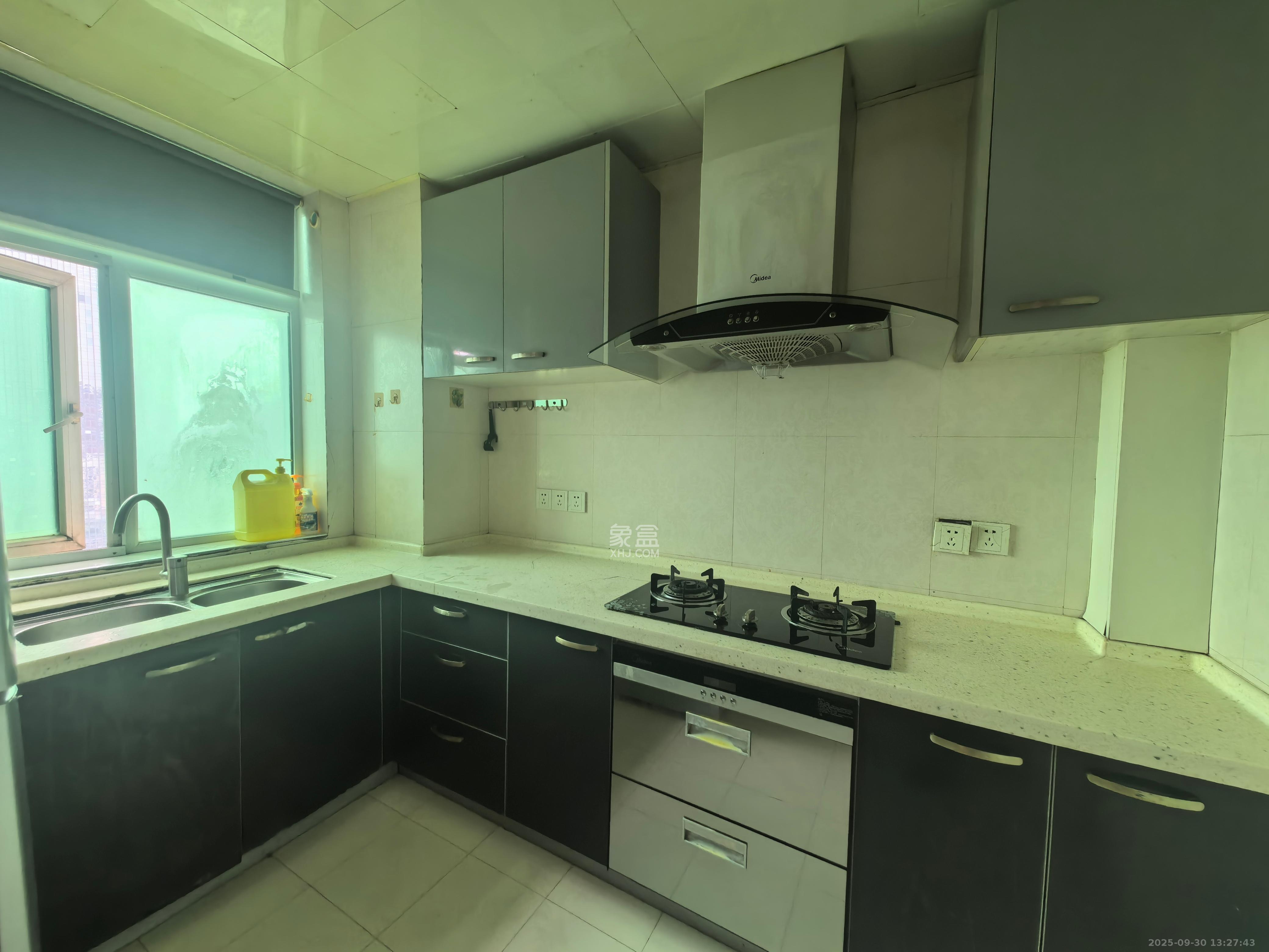 名都花园  2室2厅2卫    2250.0元/月室内图