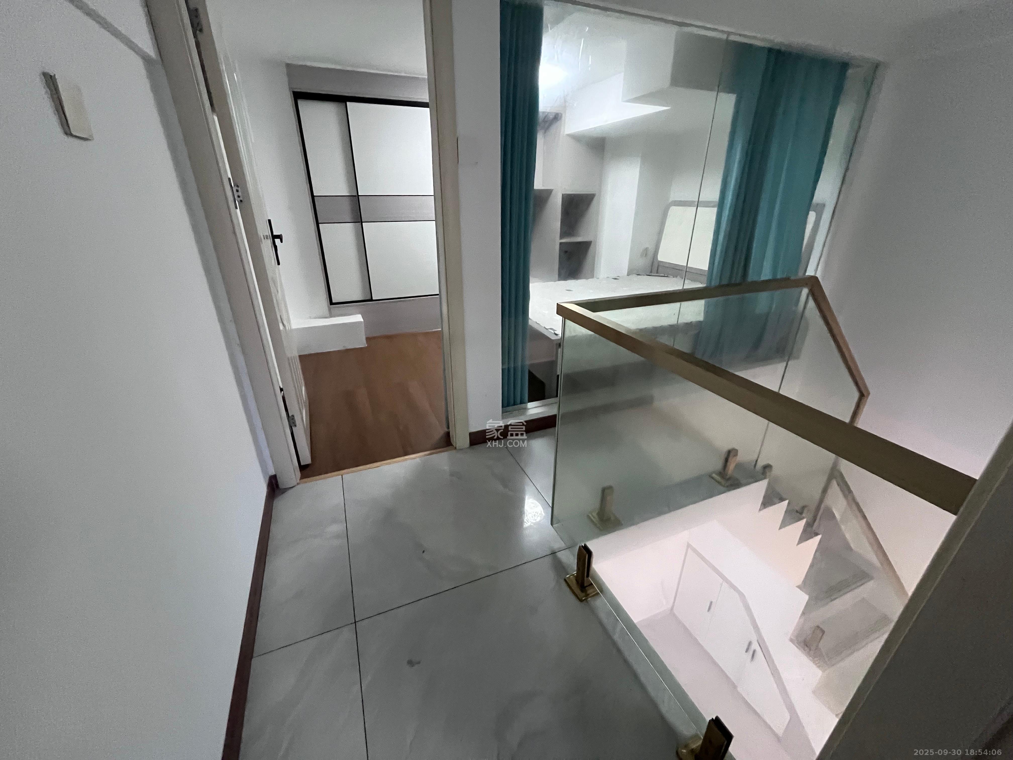 梅溪湖家居建材城  2室1厅1卫    1700.0元/月室内图