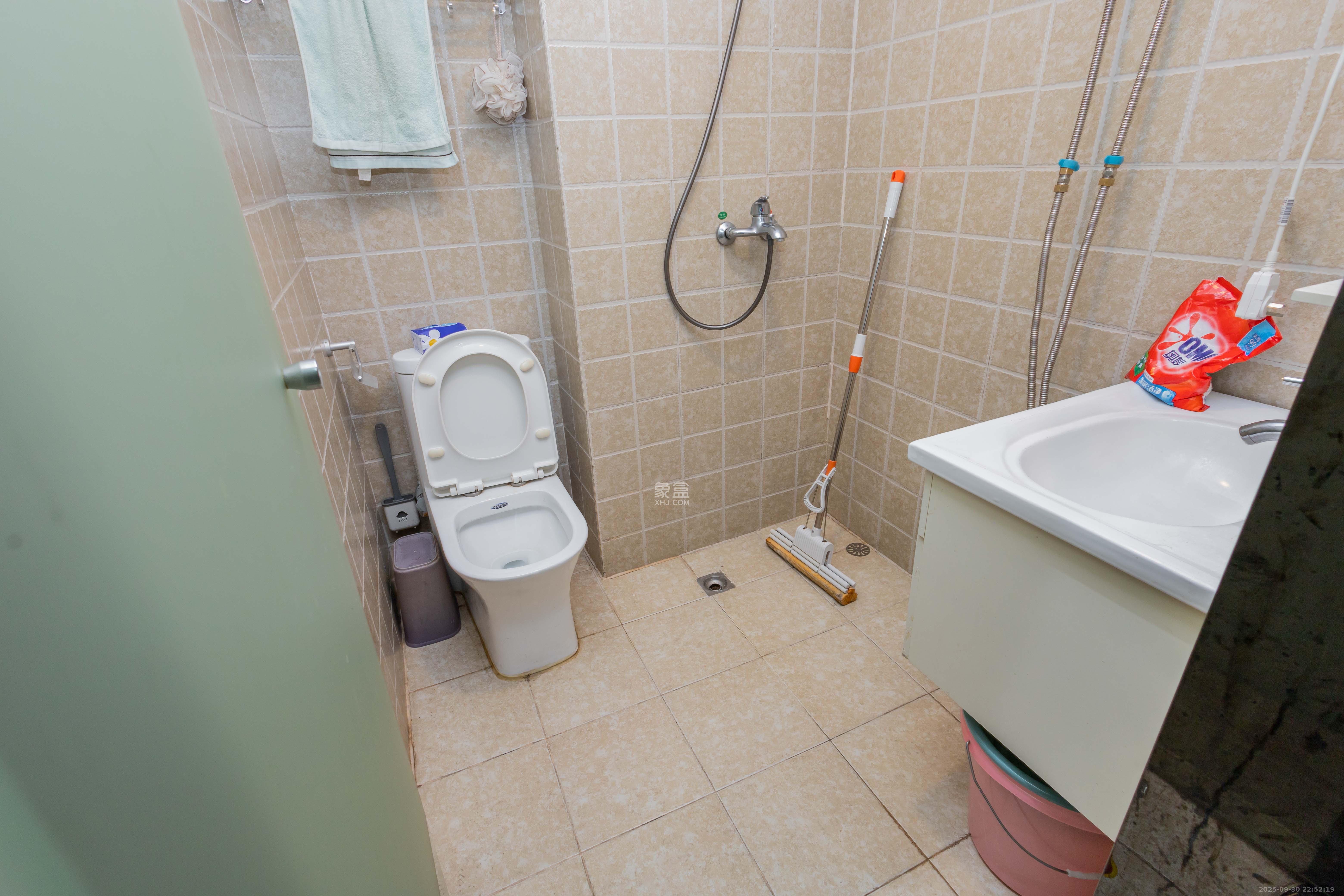 方略90公馆  1室1厅1卫    17.8万卫生间