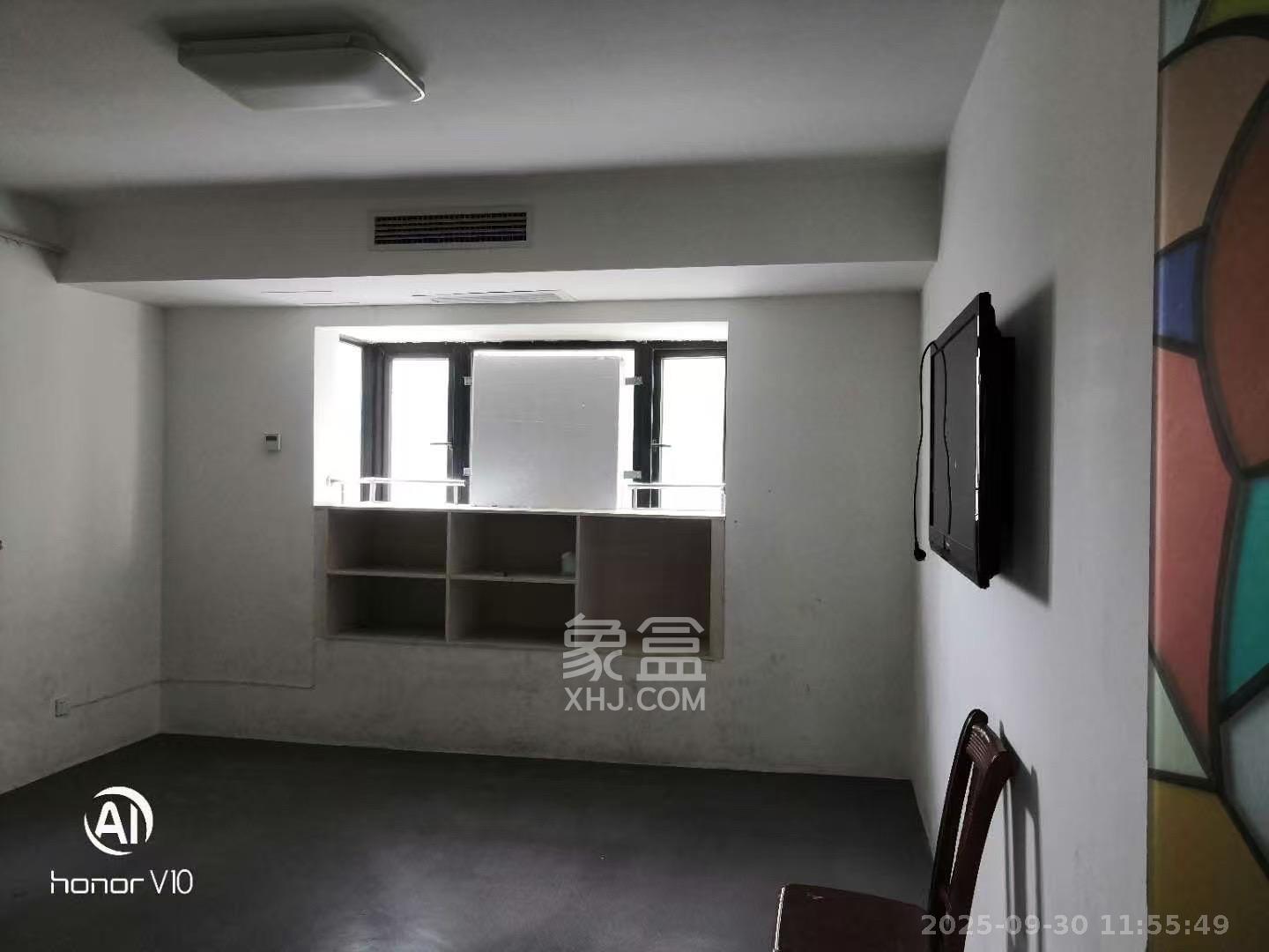 英郡年华 4室2厅2卫 3200.0元/月 英郡年华 4室2厅2卫 3200.0元/月室内图