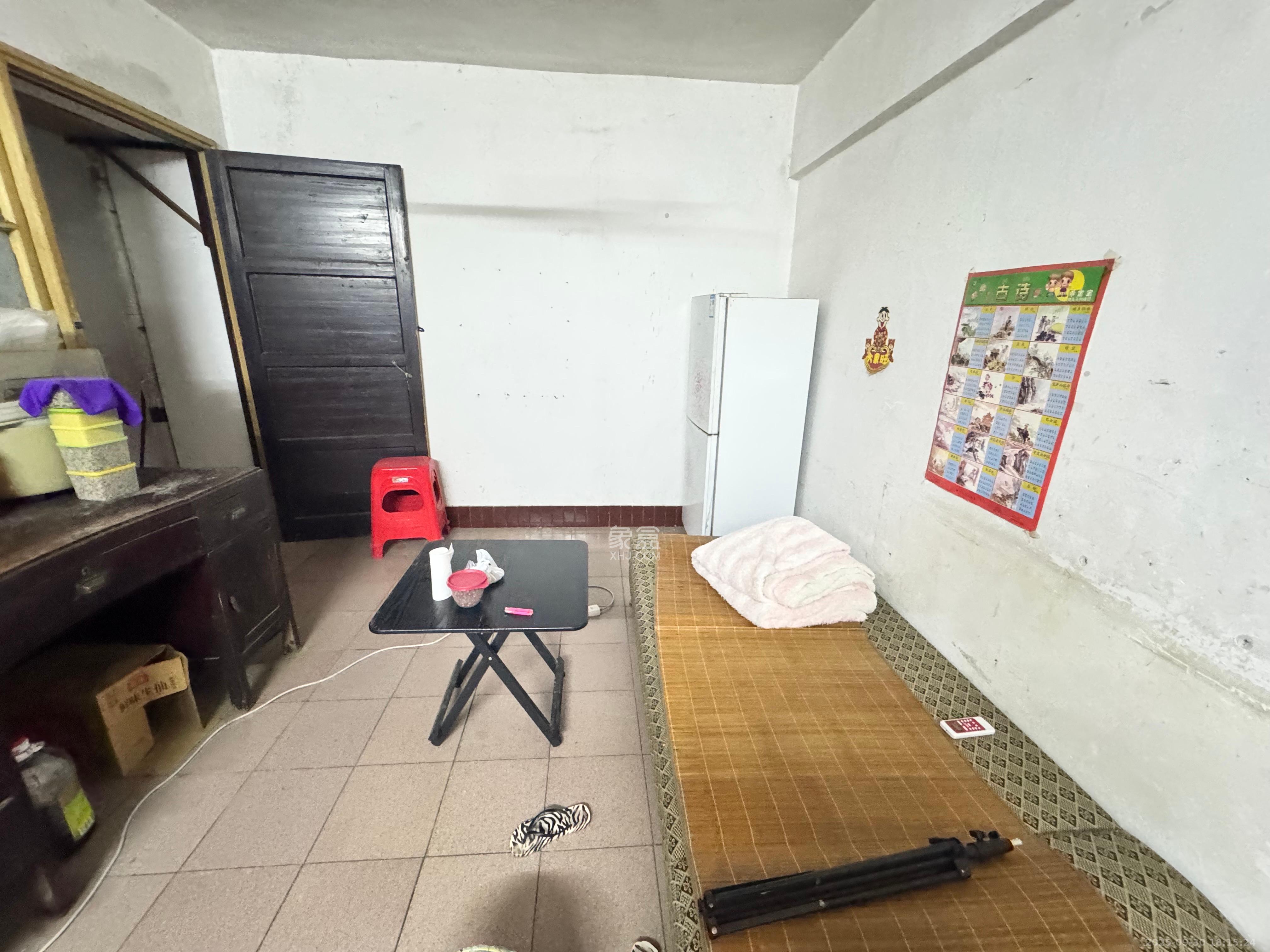 三兴公寓（三兴小区）  2室1厅1卫    1500.0元/月室内图