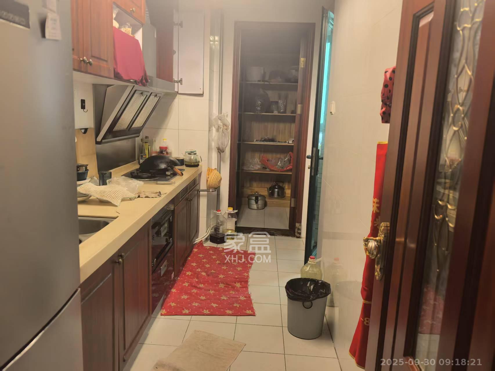 恒大城 4室2厅2卫 2600.0元/月 恒大城 4室2厅2卫 2600.0元/月室内图