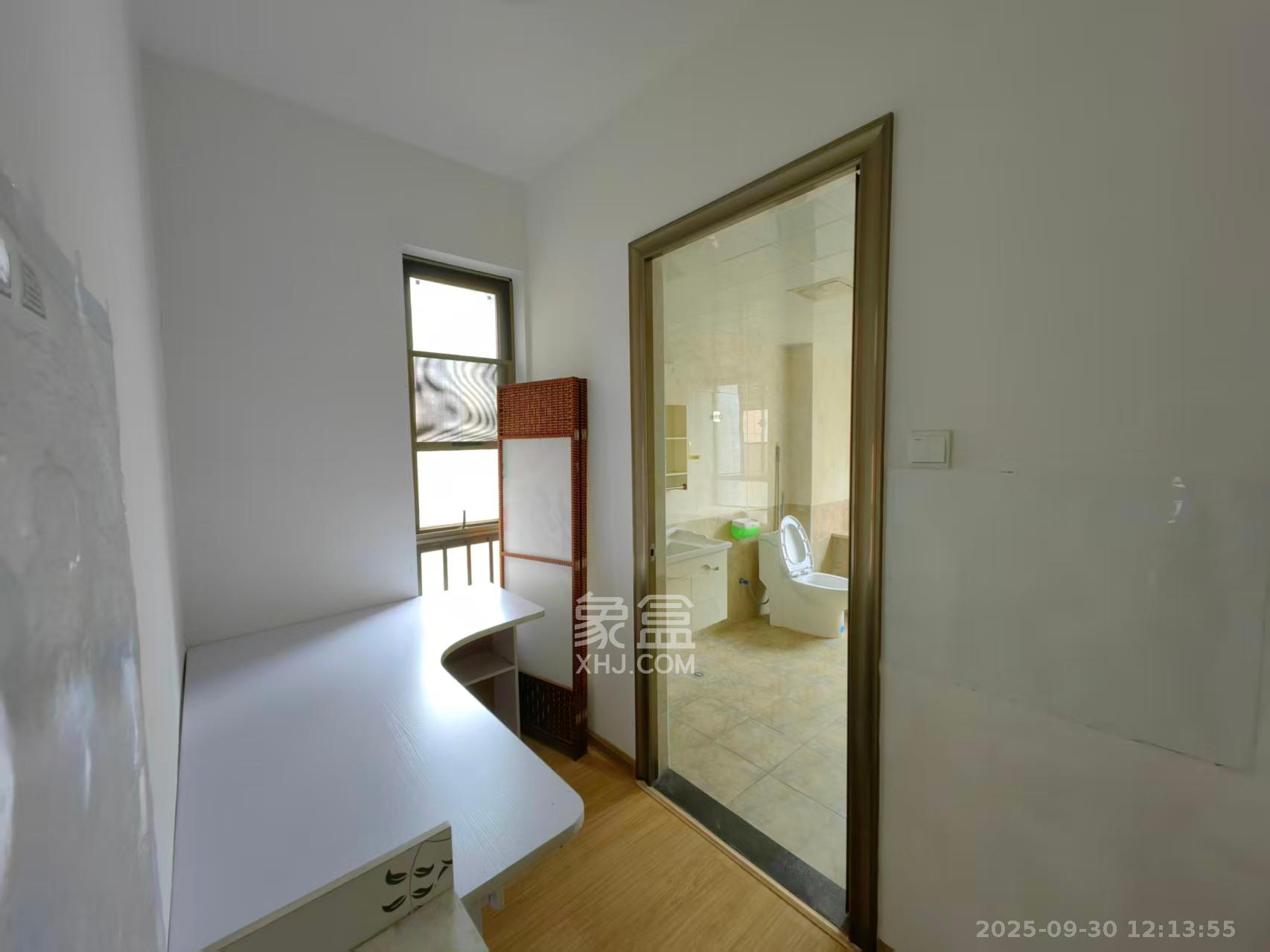 华润凤凰城三期 3室2厅2卫 2200.0元/月 华润凤凰城三期 3室2厅2卫 2200.0元/月室内图