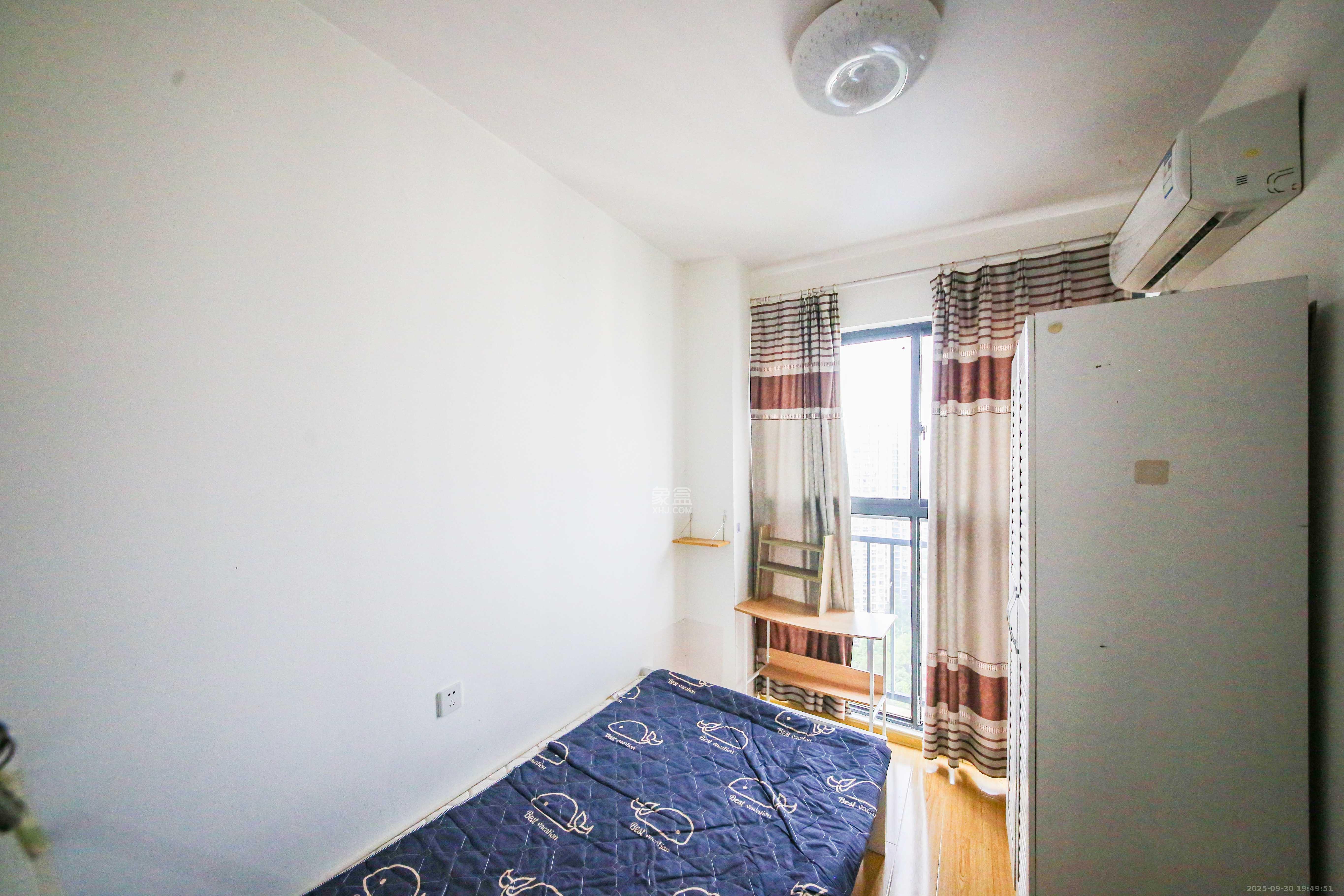 龙骧佳苑 4室2厅2卫 96.0万 龙骧佳苑 4室2厅2卫 96.0万卧室