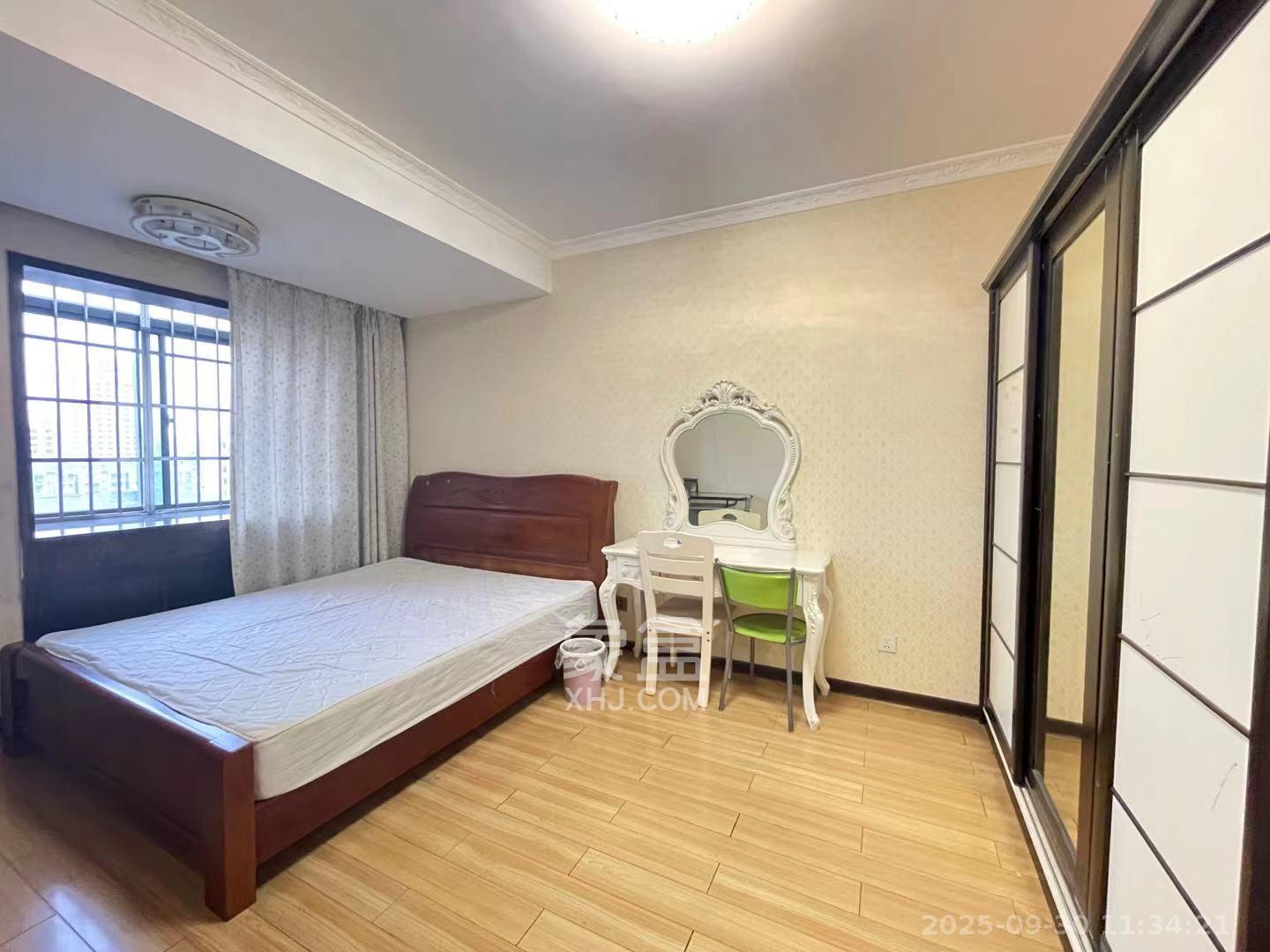 东方银座(东方摩卡) 2室2厅1卫 2100.0元/月 东方银座(东方摩卡) 2室2厅1卫 2100.0元/月室内图