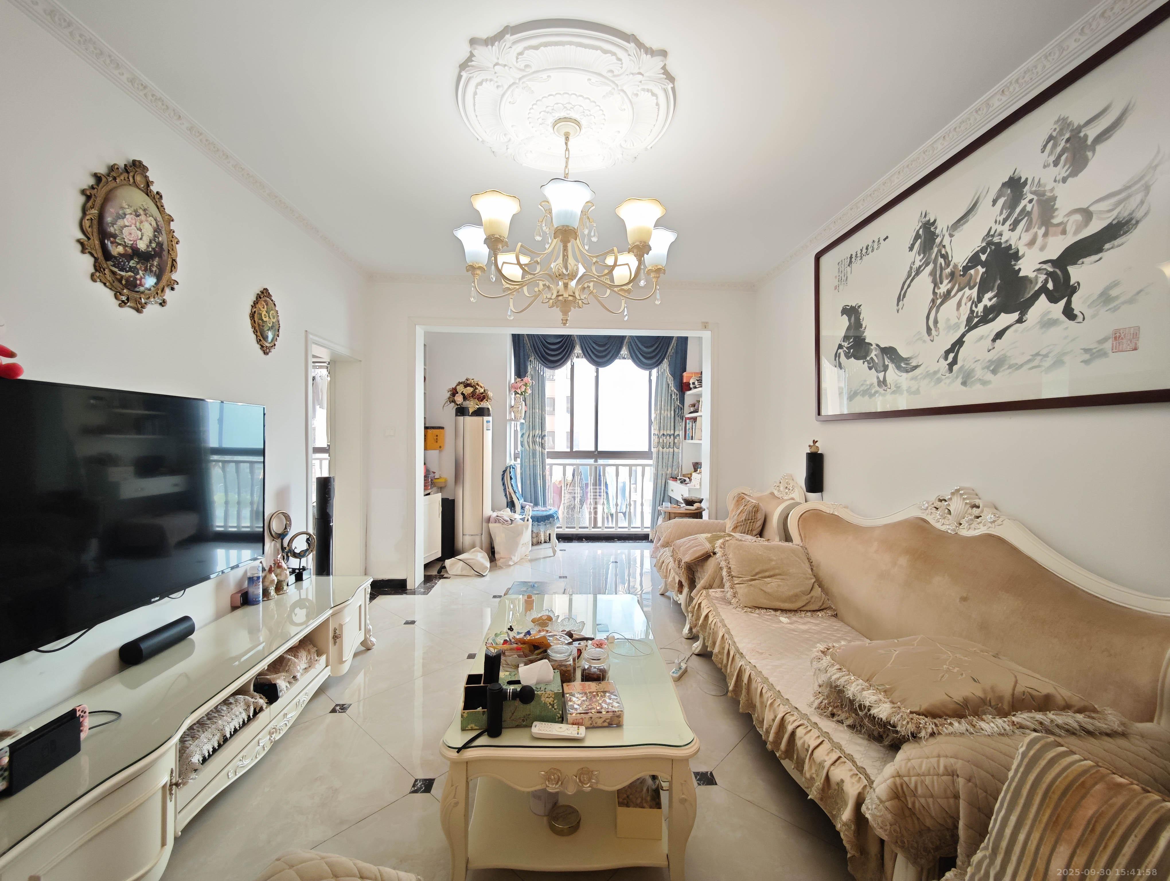 宏聚地中海  2室2厅1卫    66.0万客厅