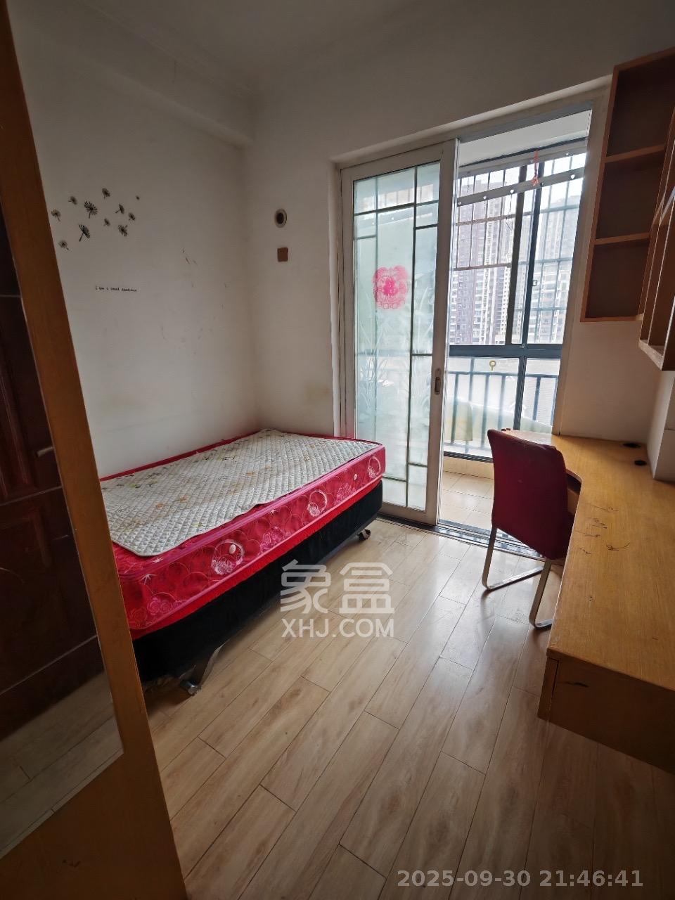 枫华府第 3室2厅2卫 2100.0元/月 枫华府第 3室2厅2卫 2100.0元/月室内图