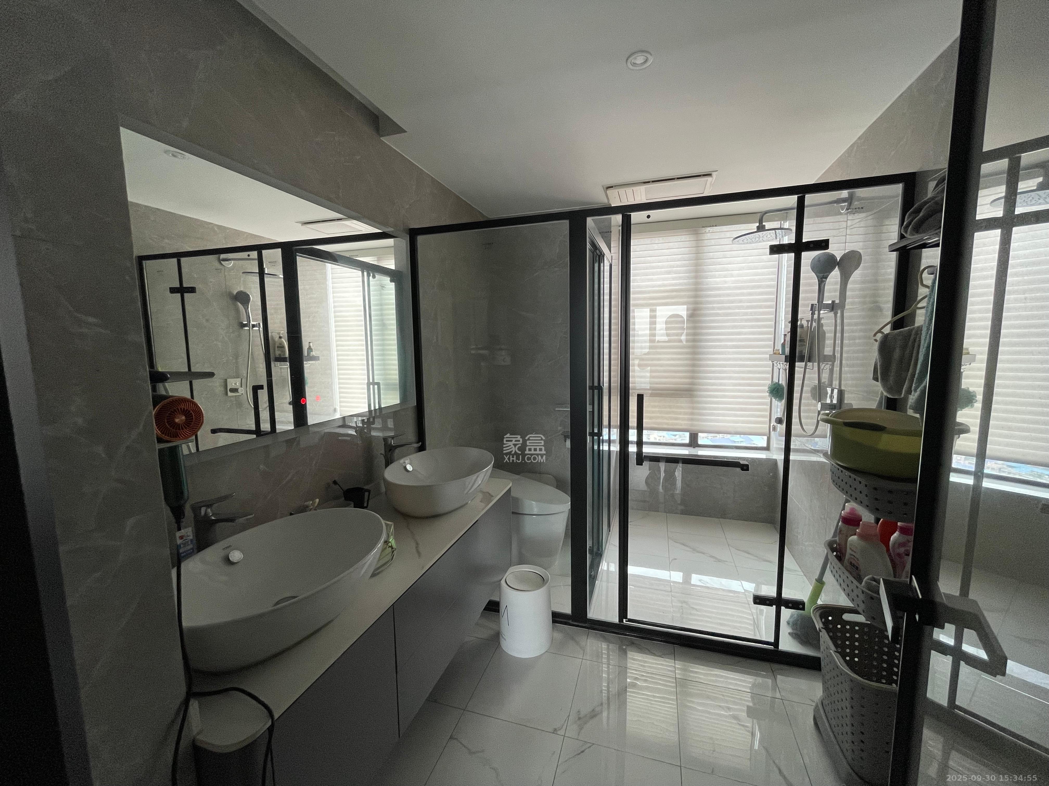 达美溪湖湾 4室2厅2卫 15000.0元/月 达美溪湖湾 4室2厅2卫 15000.0元/月室内图