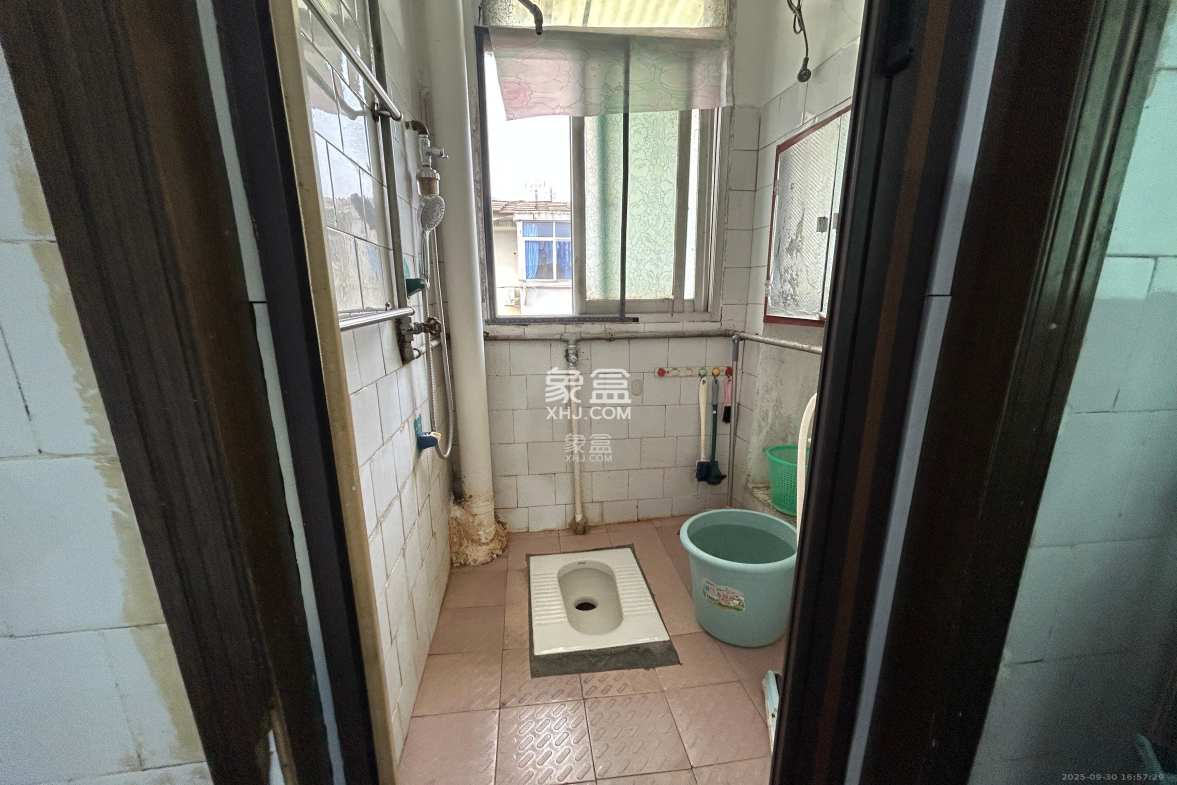 周南中学宿舍 2室1厅1卫 1600.00元/月 周南中学宿舍 2室1厅1卫 1600.00元/月室内图