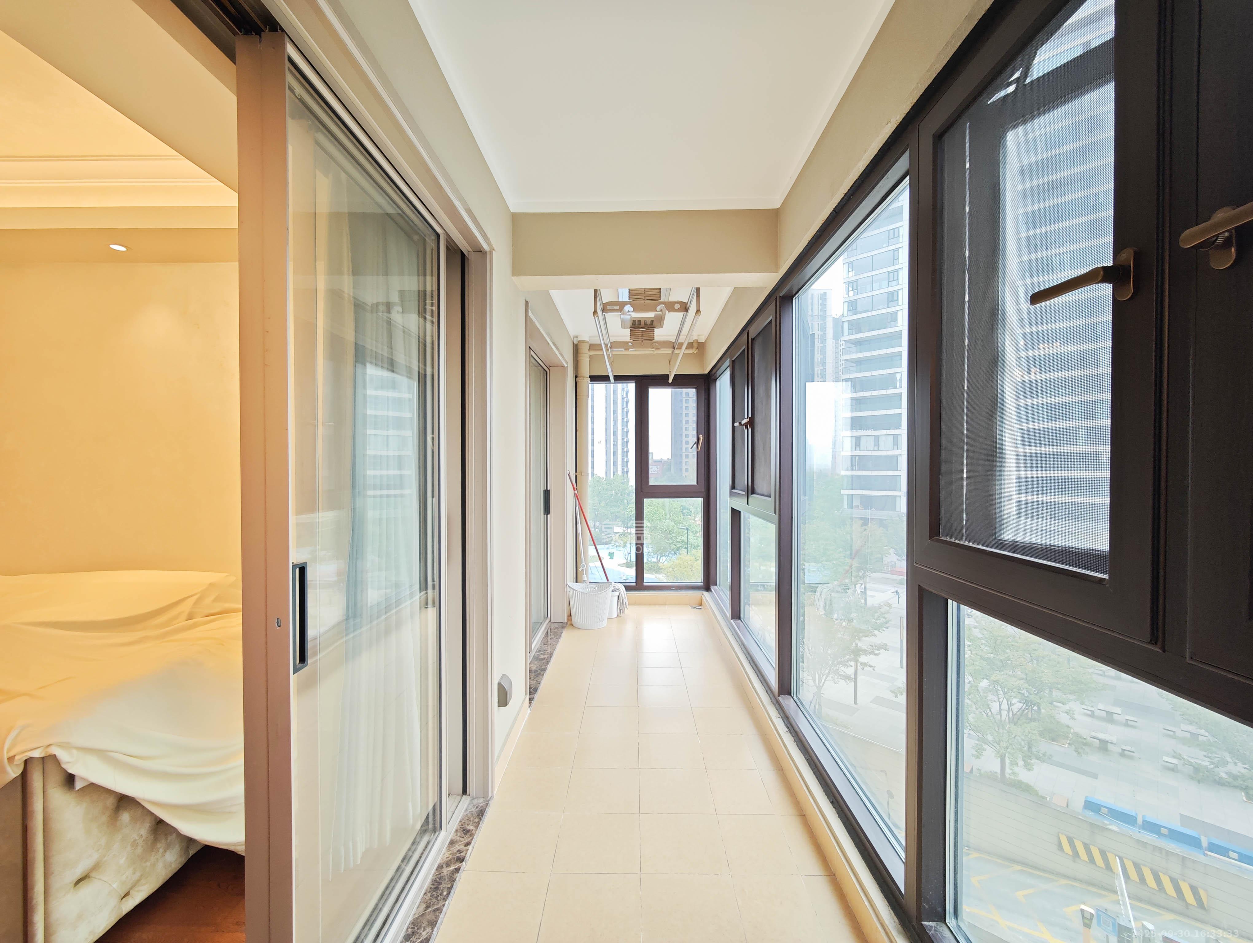 万科魅力之城锋镜里 4室2厅2卫 185.0万 万科魅力之城锋镜里 4室2厅2卫 185.0万其他