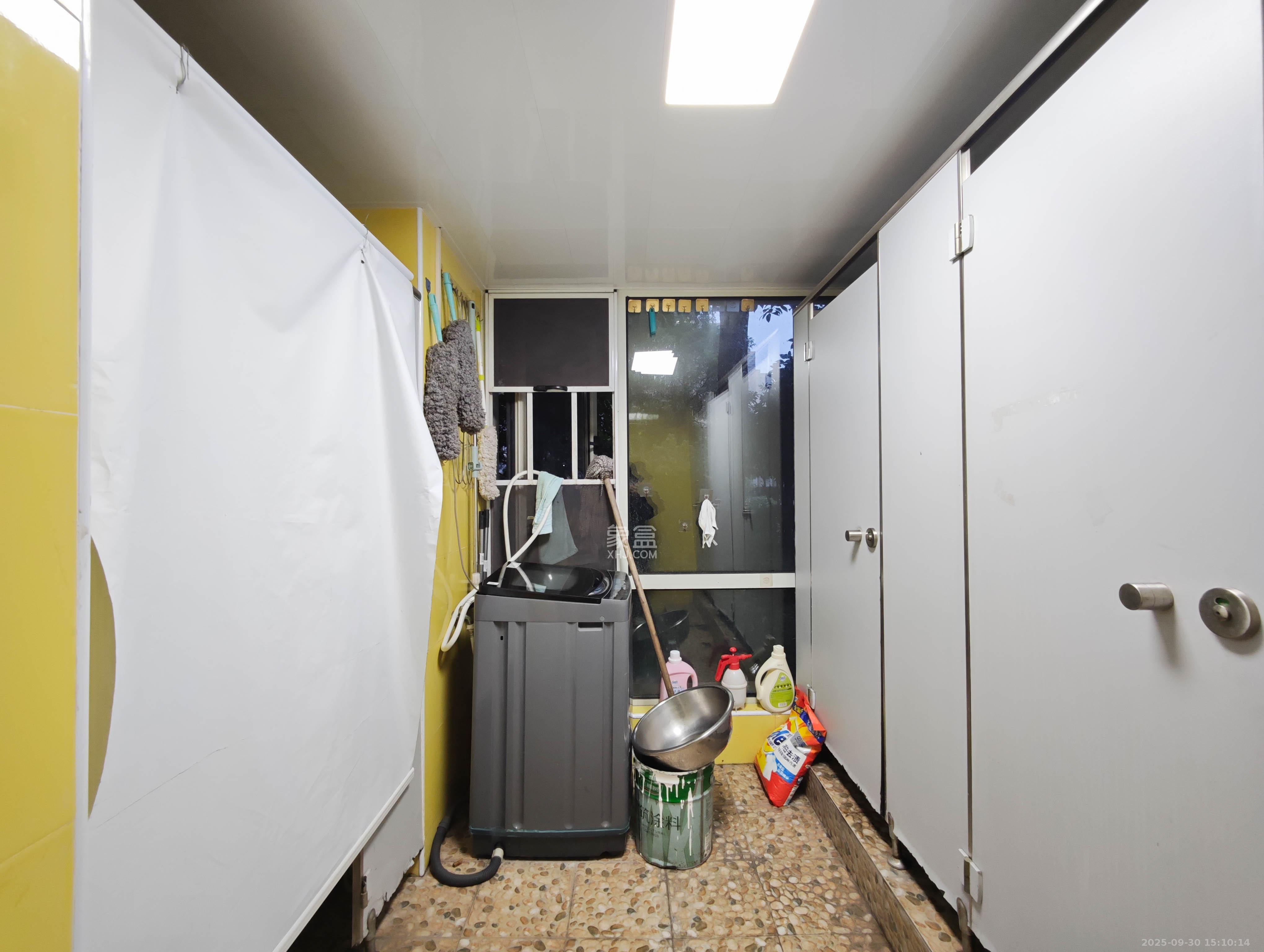 五矿万境水岸二期(五矿万境水岸和苑) 2室2厅1卫 100.0万 五矿万境水岸二期(五矿万境水岸和苑) 2室2厅1卫 100.0万卫生间