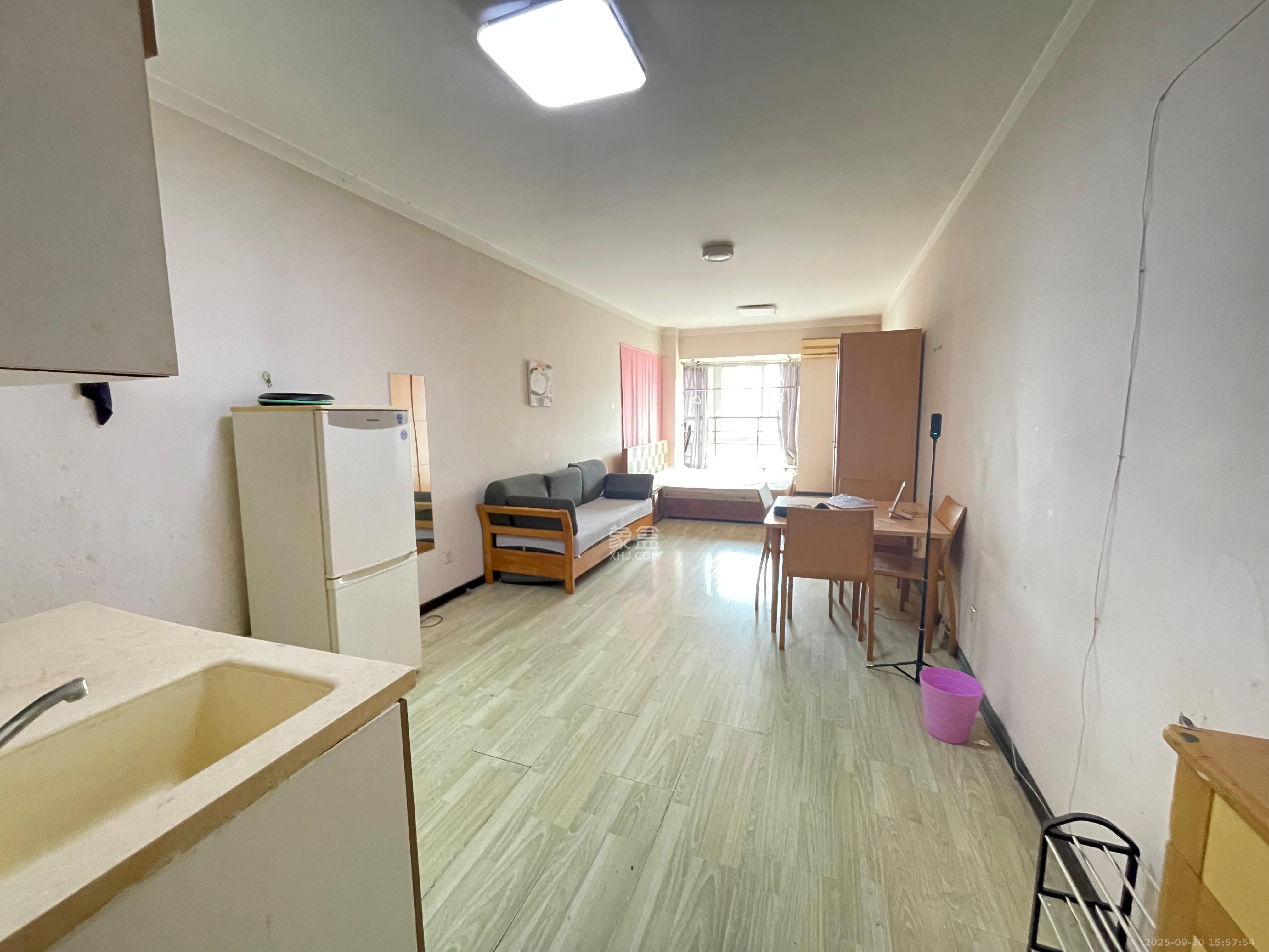 几米空间 1室1厅1卫 1400.0元/月 几米空间 1室1厅1卫 1400.0元/月室内图