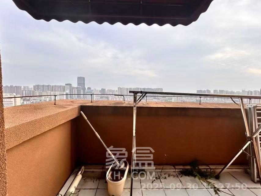 荣悦台  1室1厅1卫    2200.0元/月室内图