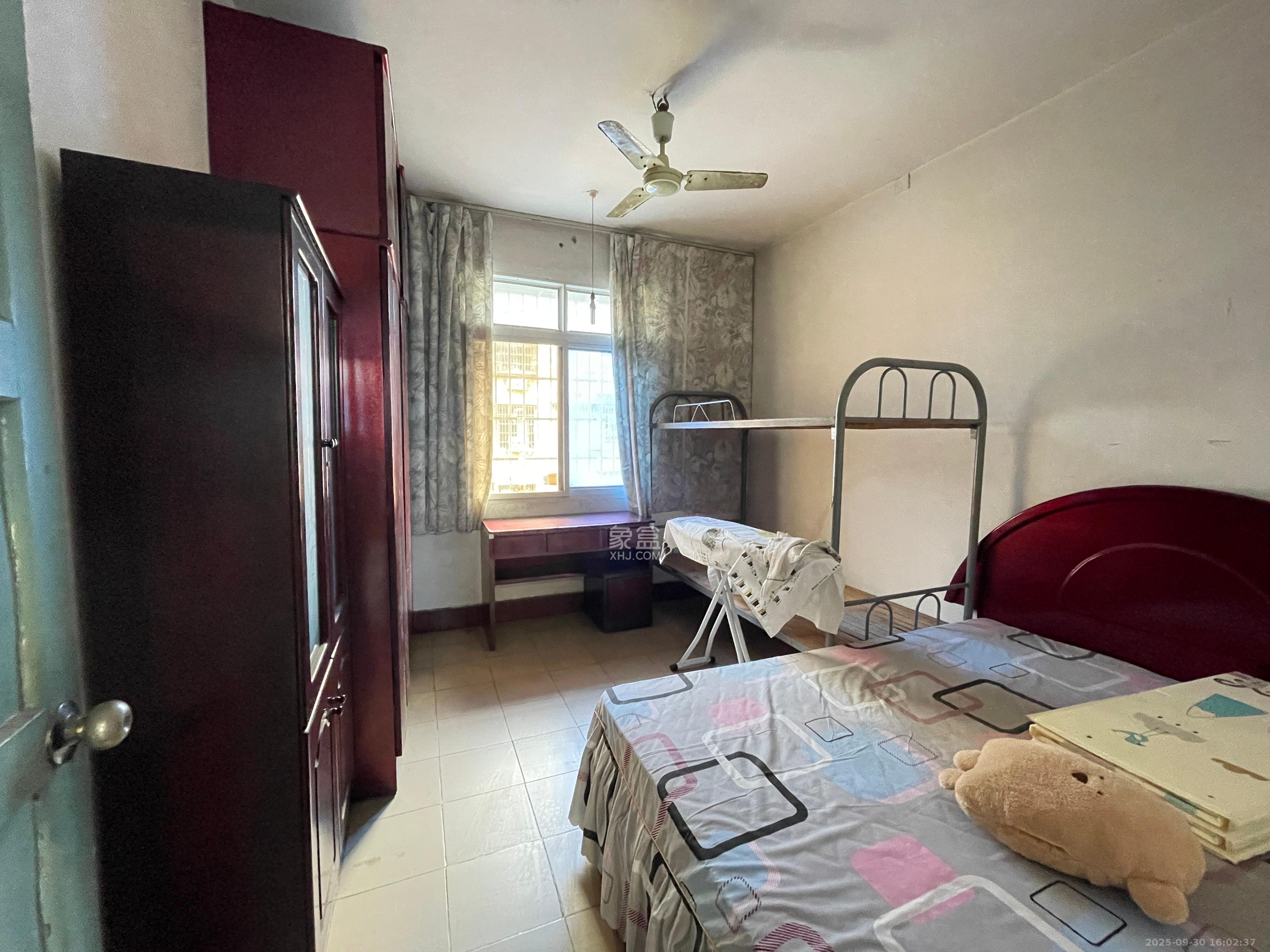 二机小区 2室1厅1卫 1200.0元/月 二机小区 2室1厅1卫 1200.0元/月室内图