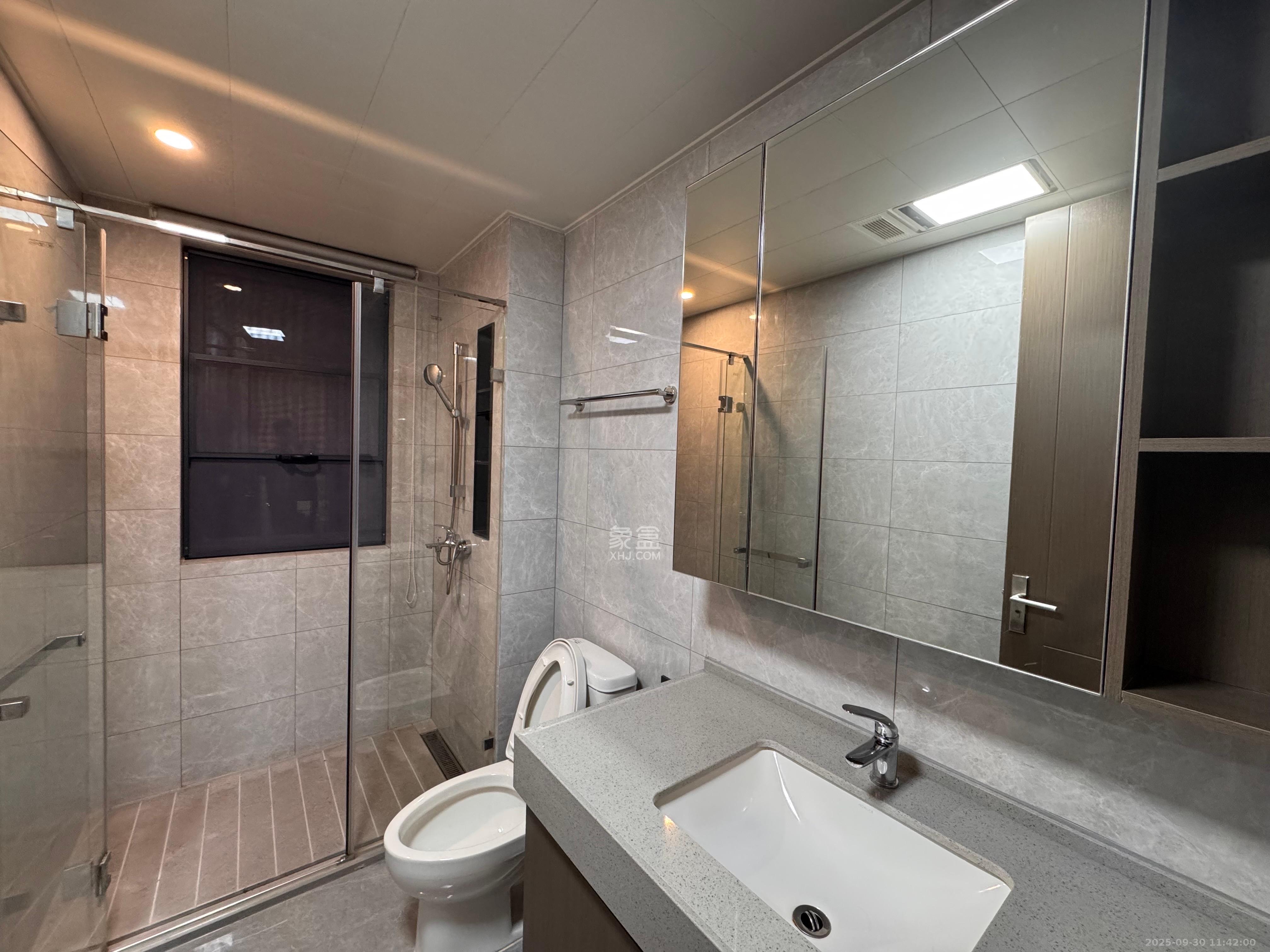 美的云樾 4室2厅2卫 4500.0元/月 美的云樾 4室2厅2卫 4500.0元/月室内图