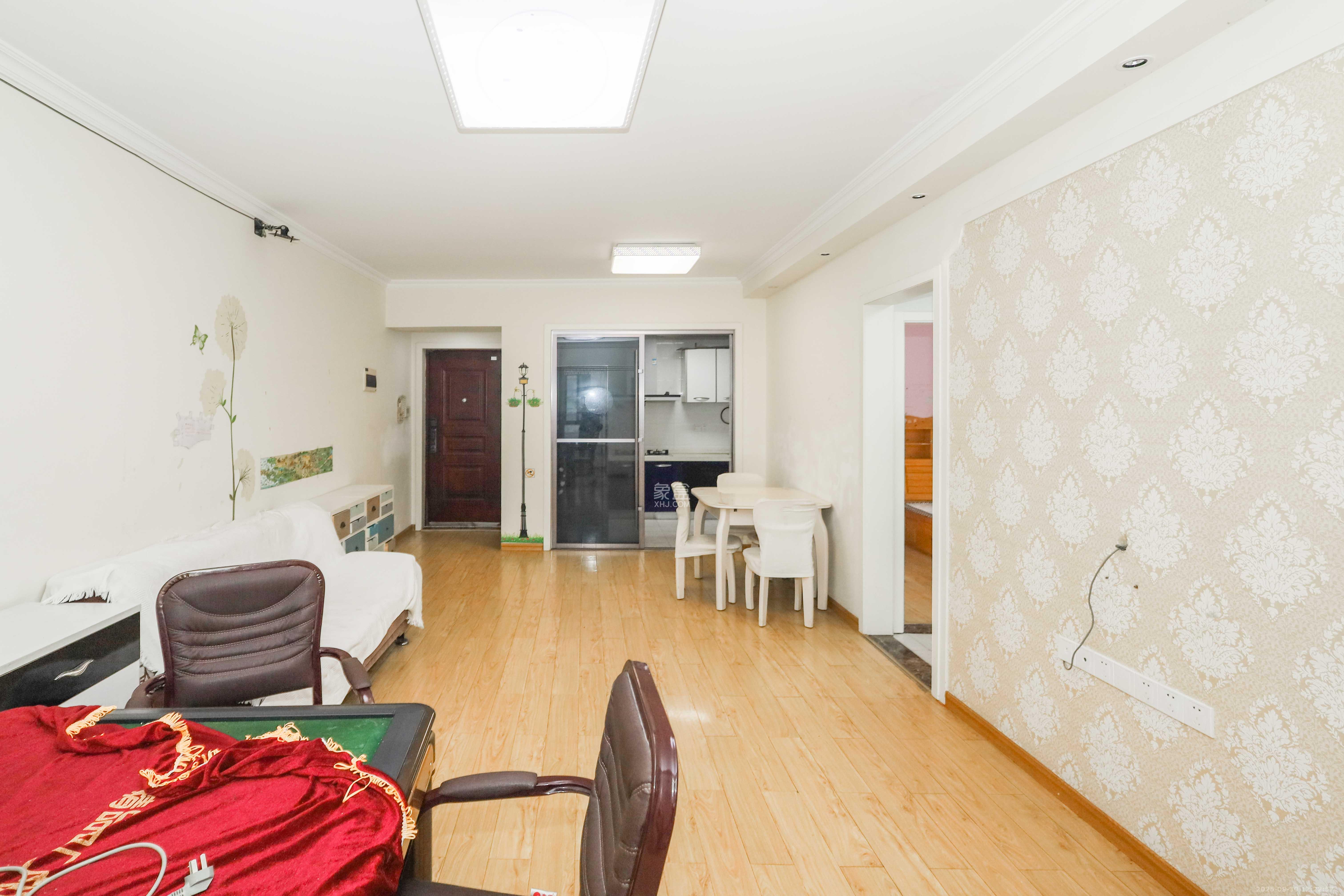 梅溪湖合能璞丽  3室2厅1卫    95.0万 梅溪湖合能璞丽  3室2厅1卫    95.0万客厅