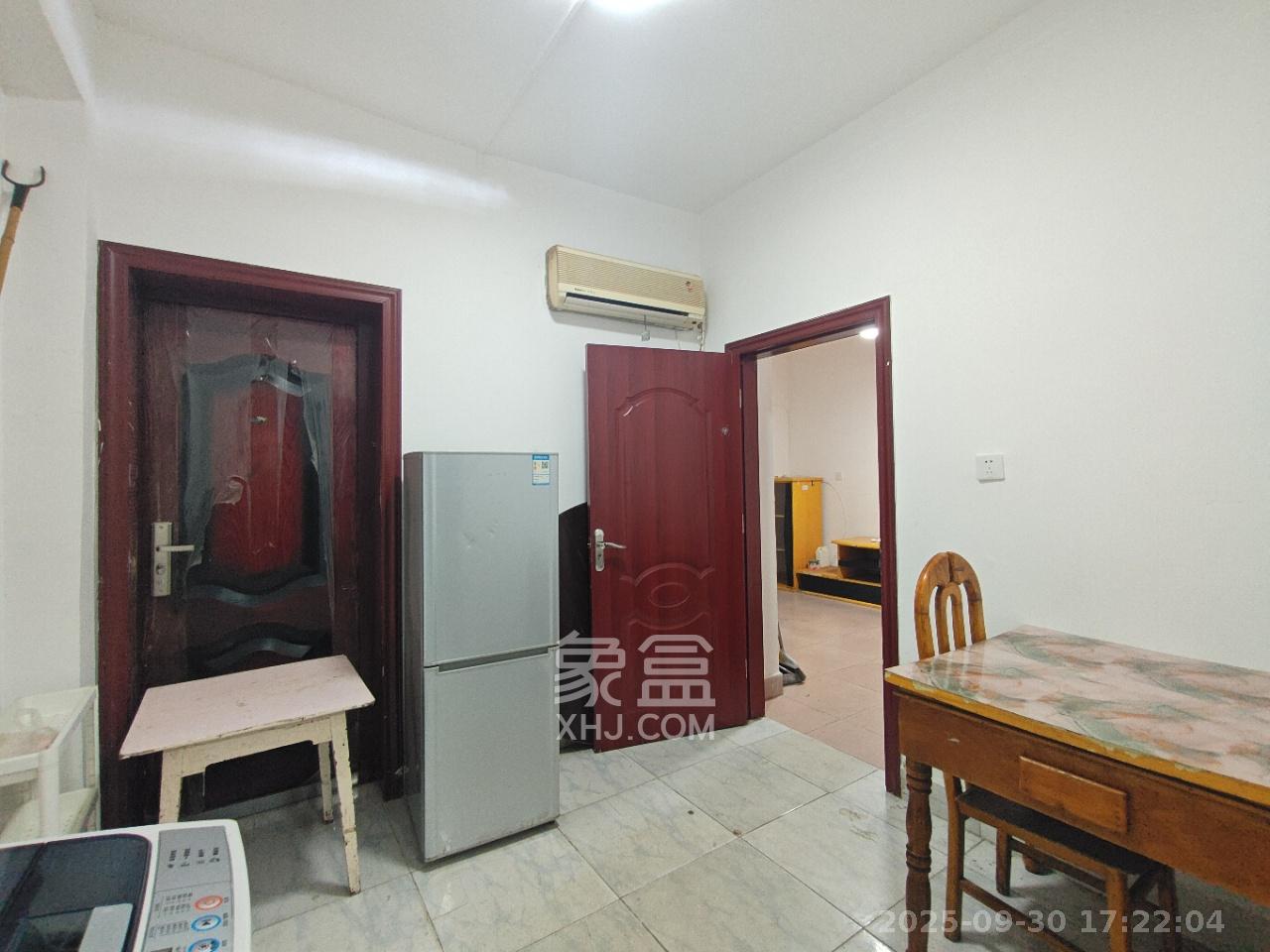 佘家塘、富雅里散盘 2室1厅1卫 1600.0元/月 佘家塘、富雅里散盘 2室1厅1卫 1600.0元/月室内图