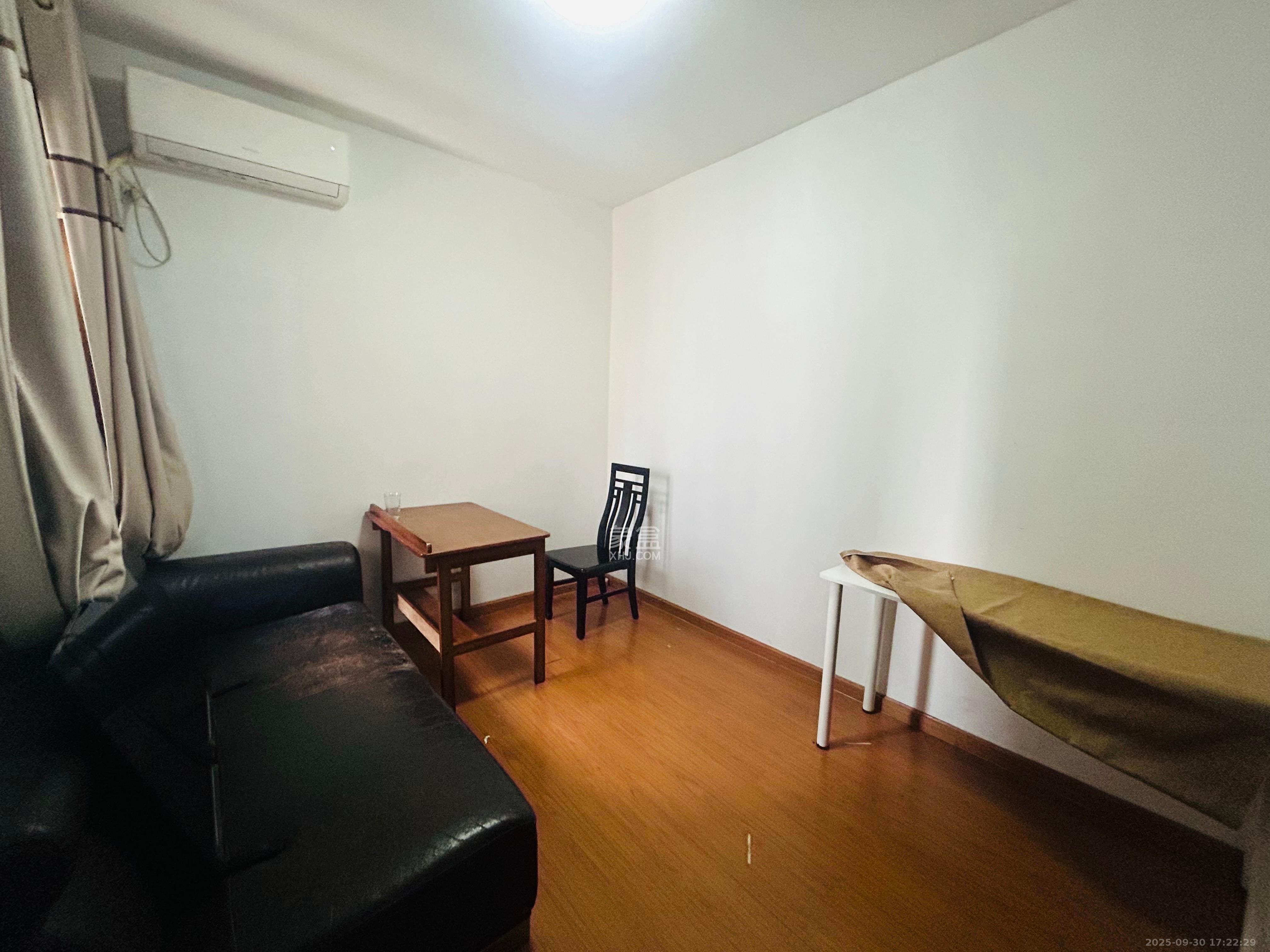 中铁西江悦一期 2室1厅1卫 2600.0元/月 中铁西江悦一期 2室1厅1卫 2600.0元/月室内图