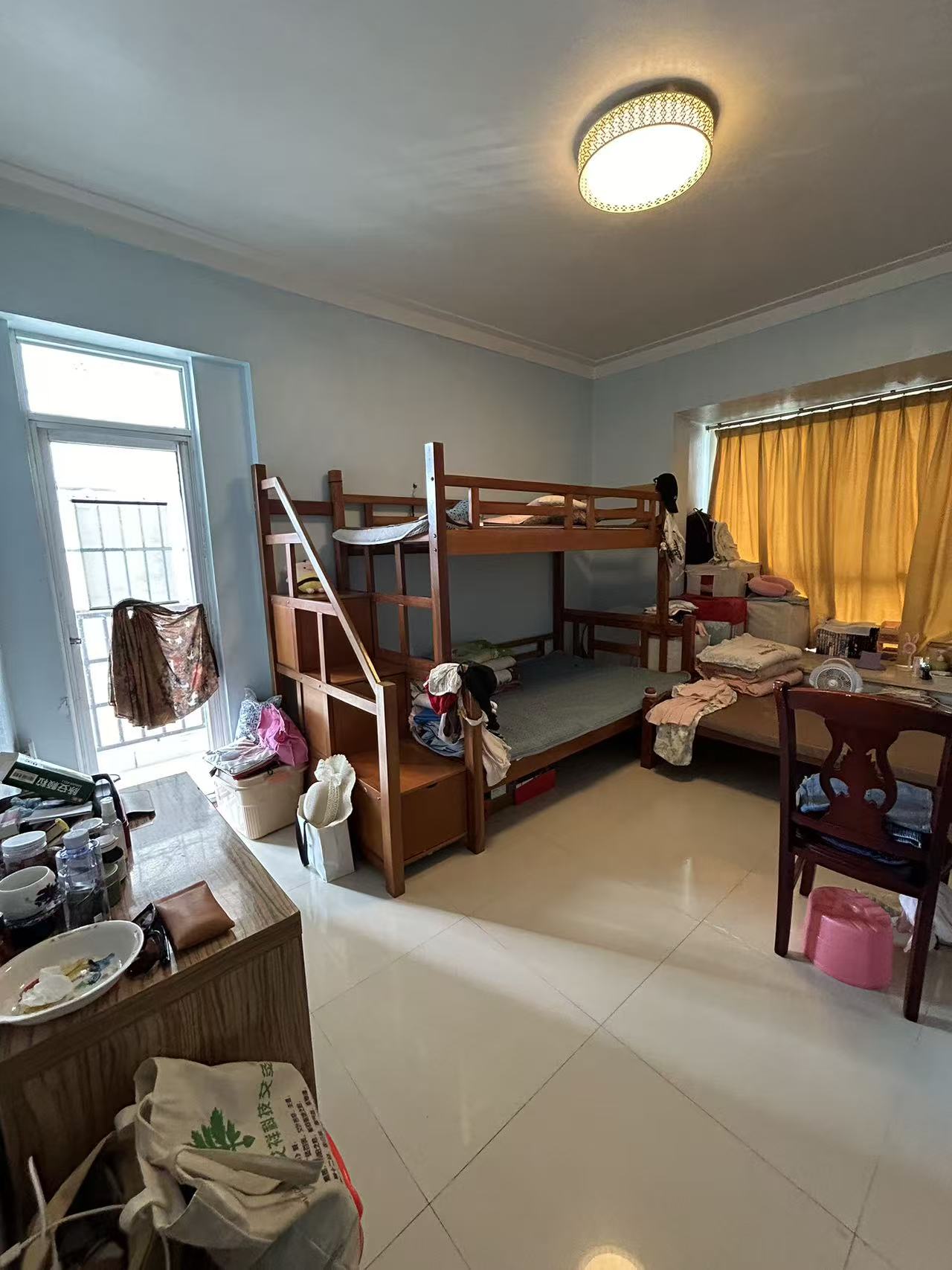 宝泰温泉花园  3室2厅2卫    142.0万