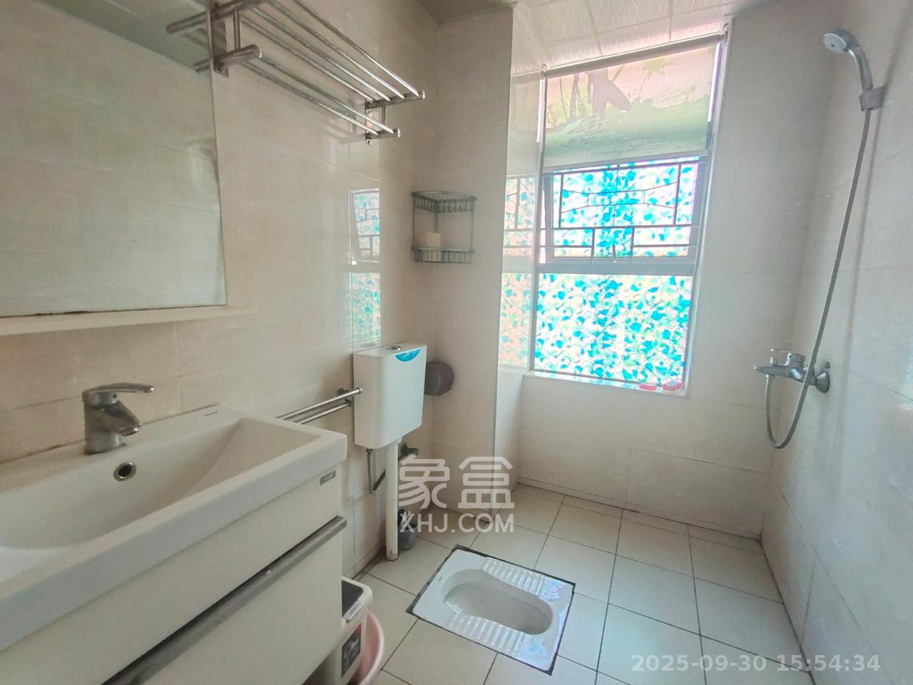 融圣国际 3室1厅2卫 3500.0元/月 融圣国际 3室1厅2卫 3500.0元/月室内图