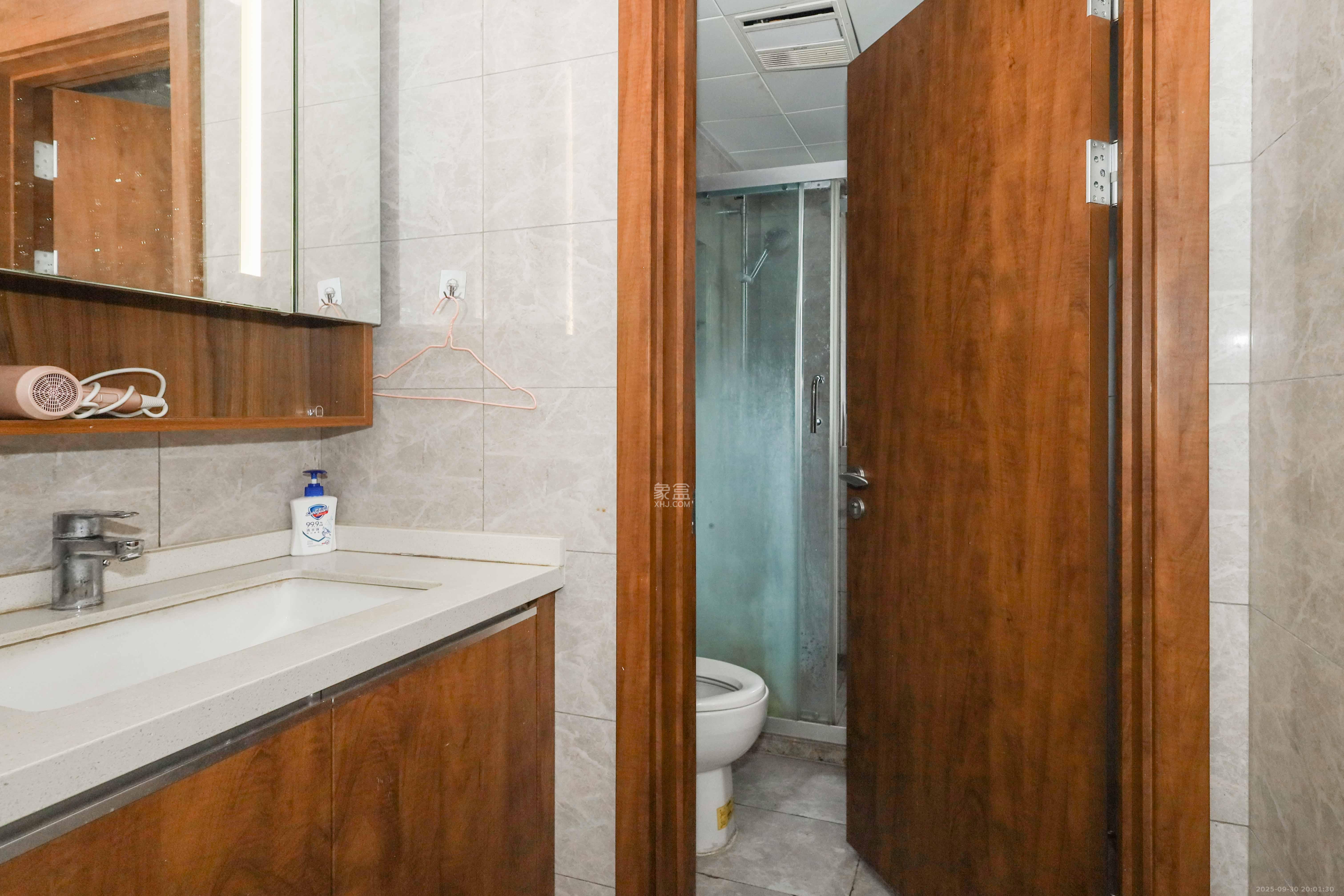 梅溪悦章 4室2厅2卫 180.0万 梅溪悦章 4室2厅2卫 180.0万卫生间