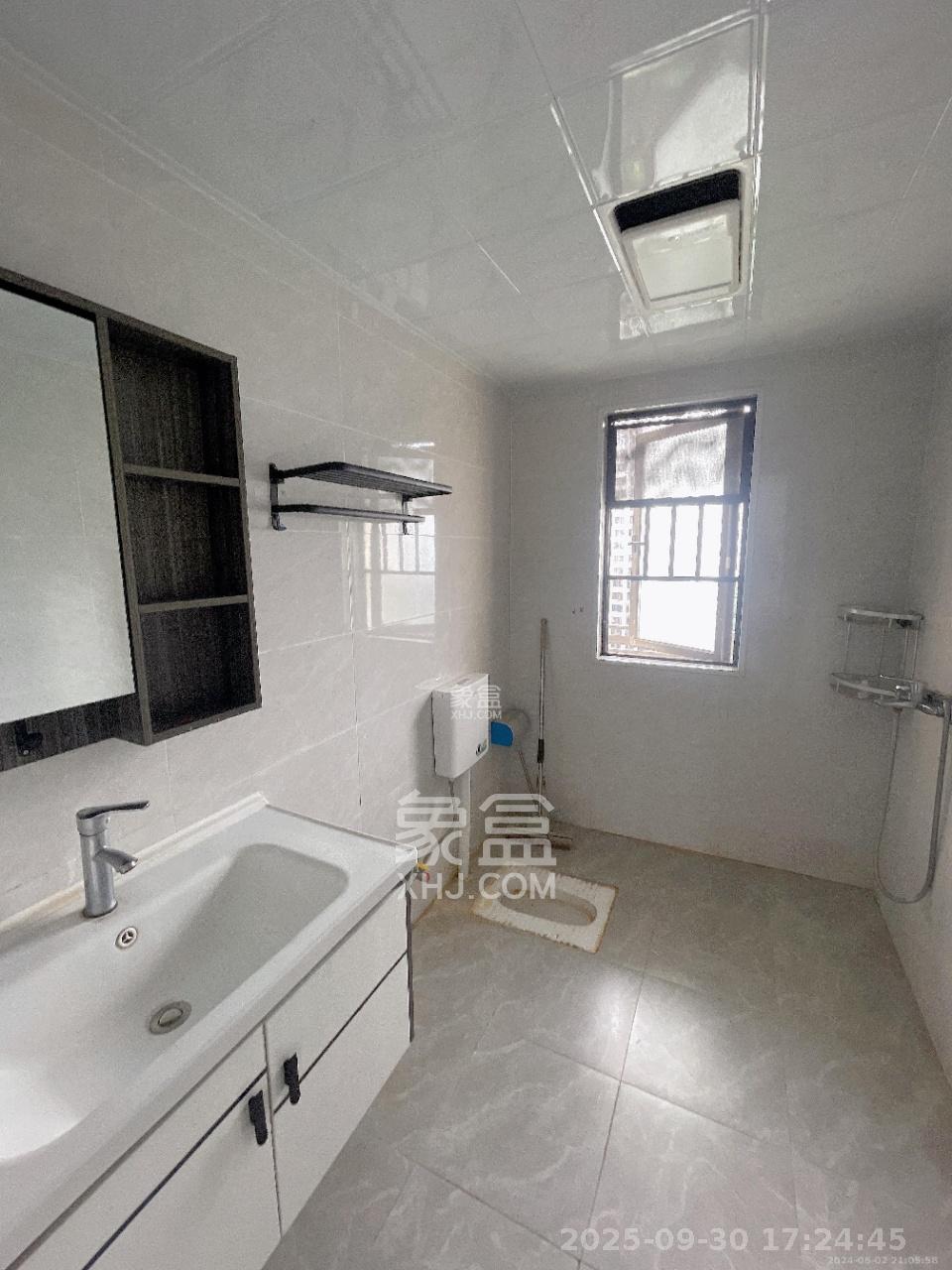 和泓梅溪四季  4室2厅2卫    3000.0元/月 和泓梅溪四季  4室2厅2卫    3000.0元/月