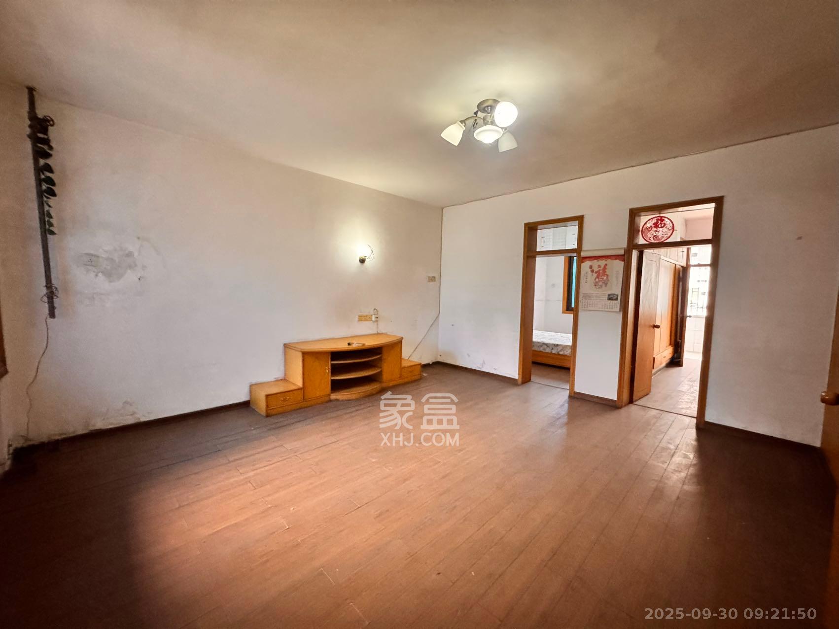 经视台宿舍 1室0厅0卫 1000.0元/月 经视台宿舍 1室0厅0卫 1000.0元/月室内图