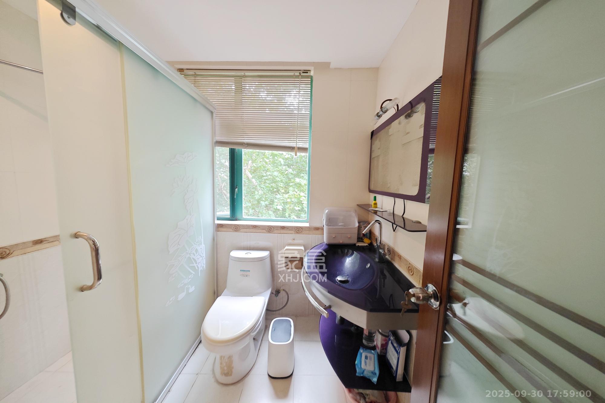 美林景园  6室3厅3卫    186.0万其他