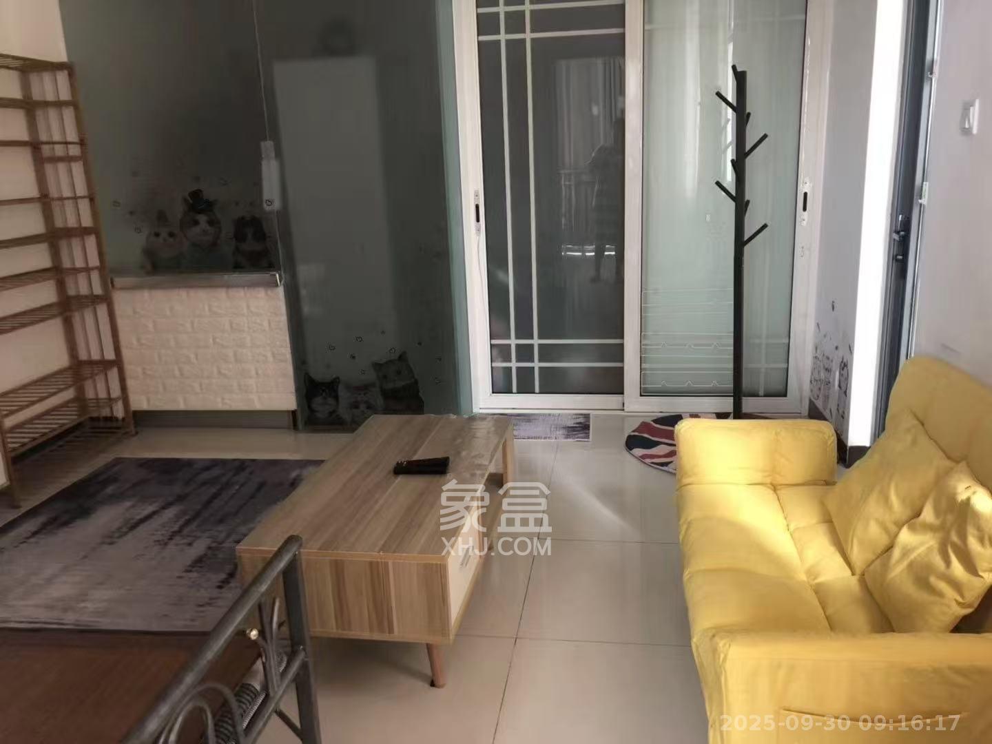 鑫远湘府逸园 1室1厅1卫 1300.0元/月 鑫远湘府逸园 1室1厅1卫 1300.0元/月室内图