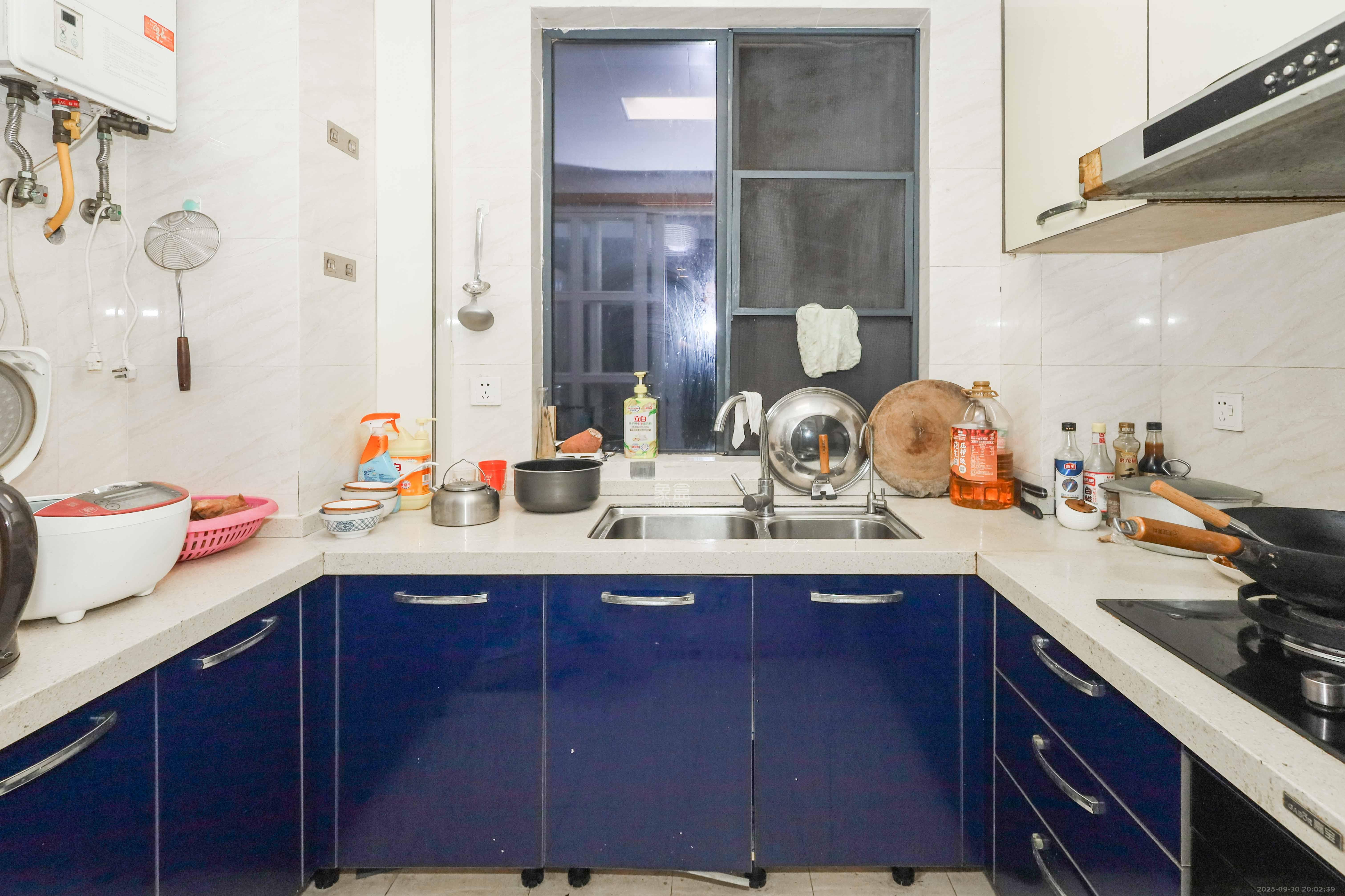 润芳园 3室2厅2卫 85.0万 润芳园 3室2厅2卫 85.0万厨房