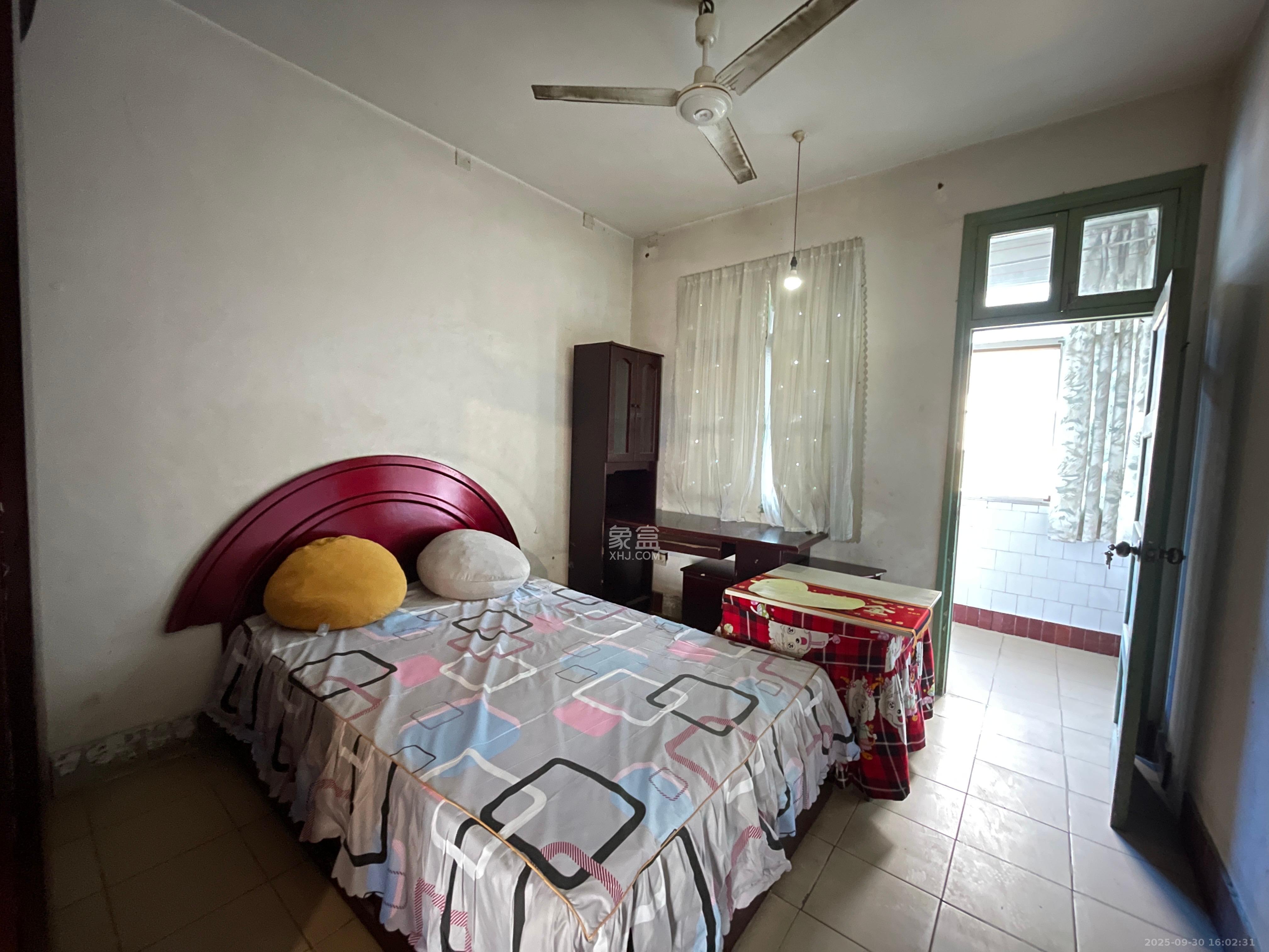 二机小区  2室1厅1卫    1200.0元/月室内图