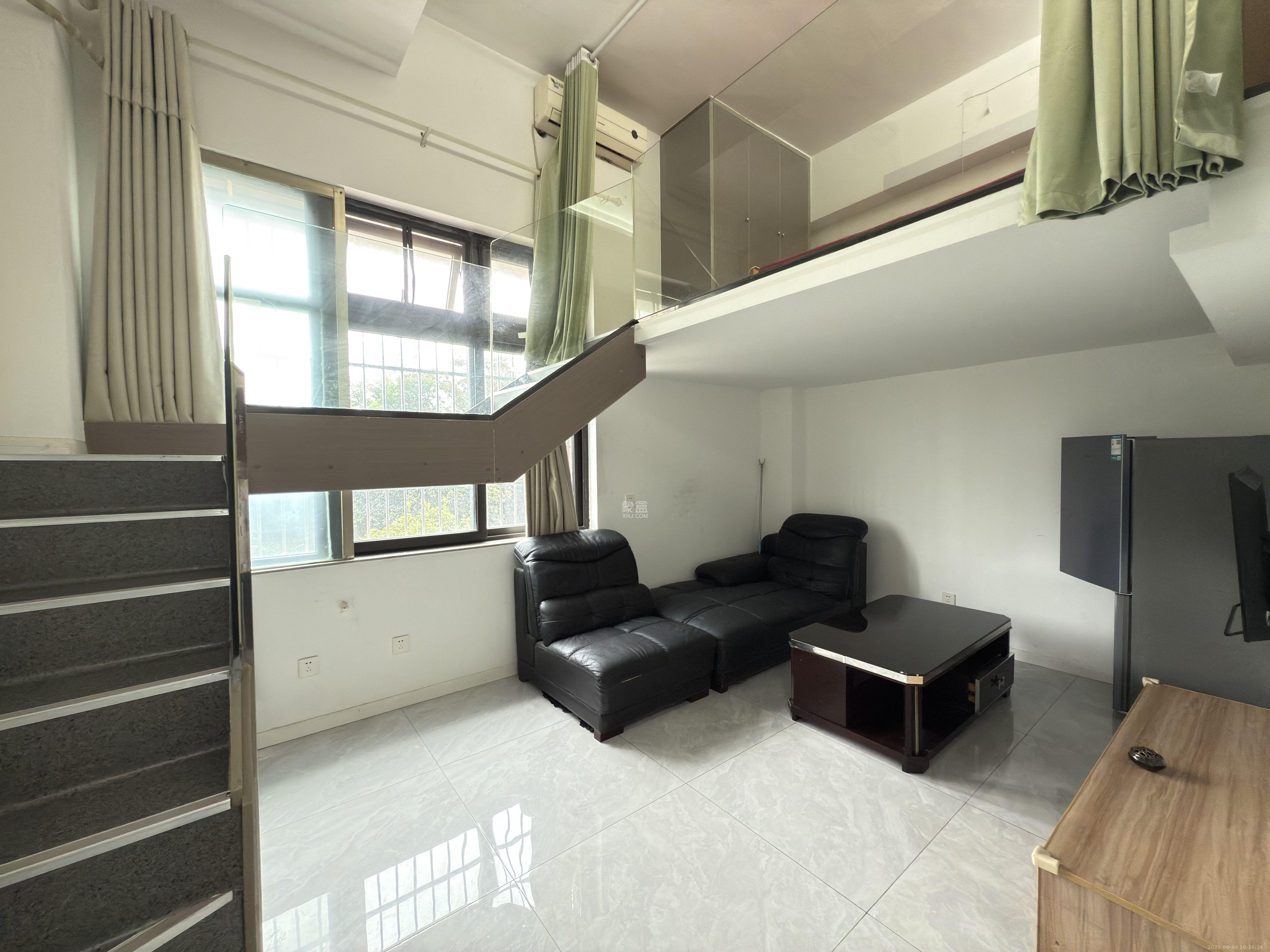 时代港湾 1室1厅1卫 1200.0元/月 时代港湾 1室1厅1卫 1200.0元/月室内图