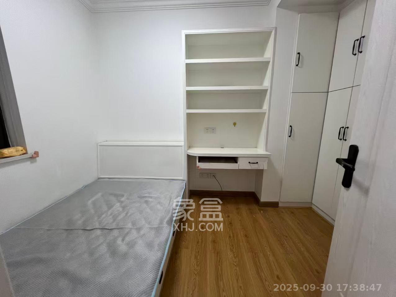 上东辛顿公寓 3室2厅1卫 3000.0元/月 上东辛顿公寓 3室2厅1卫 3000.0元/月室内图