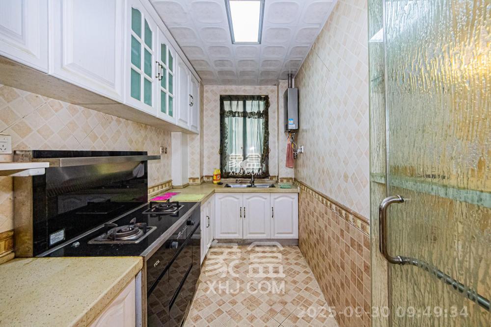 英祥春天  3室2厅2卫    2800.0元/月室内图