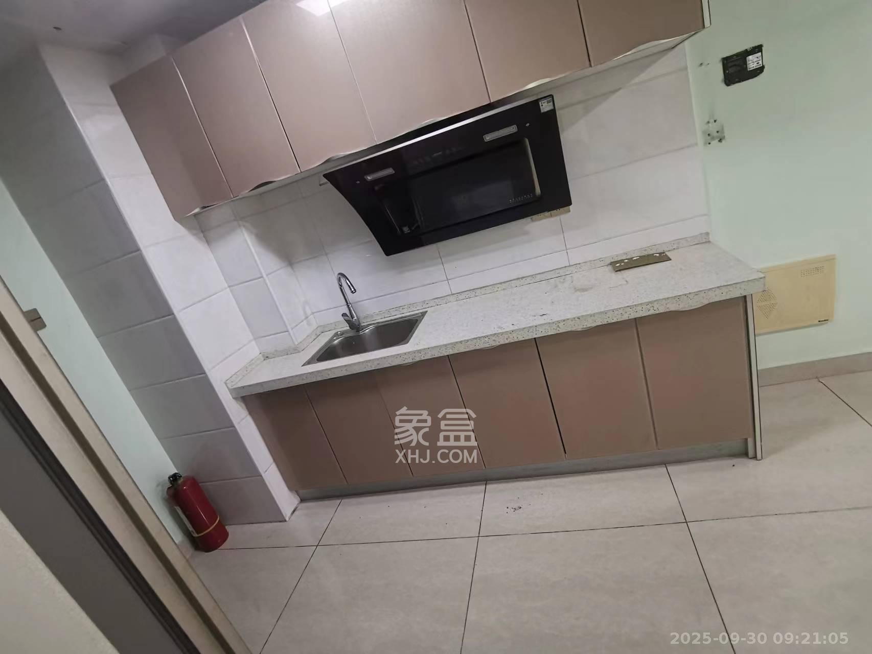 鑫远微中心 1室1厅1卫 1350.0元/月 鑫远微中心 1室1厅1卫 1350.0元/月室内图