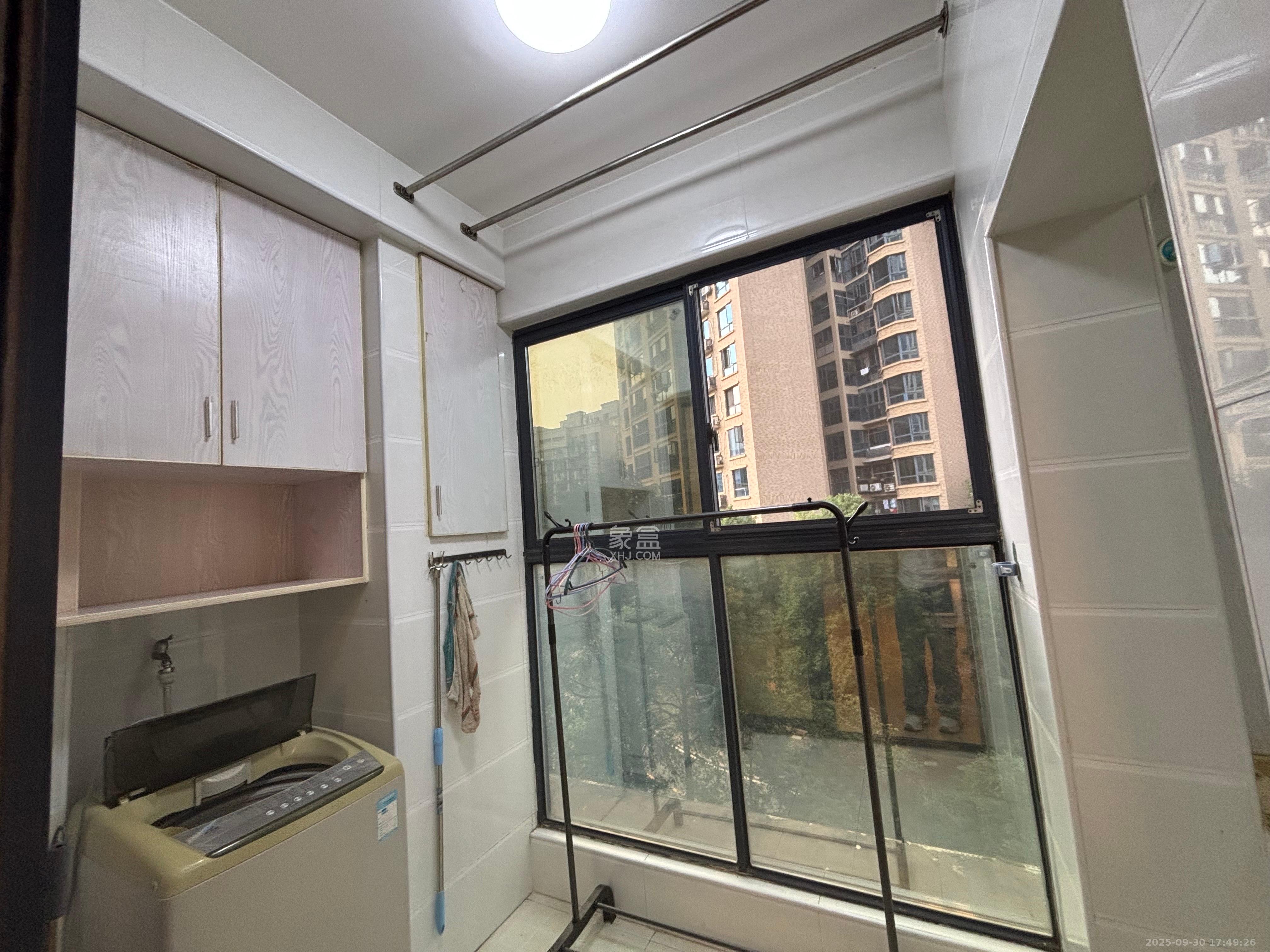 中南红领邦(红星嘉和苑) 1室1厅0卫 1400.0元/月 中南红领邦(红星嘉和苑) 1室1厅0卫 1400.0元/月室内图